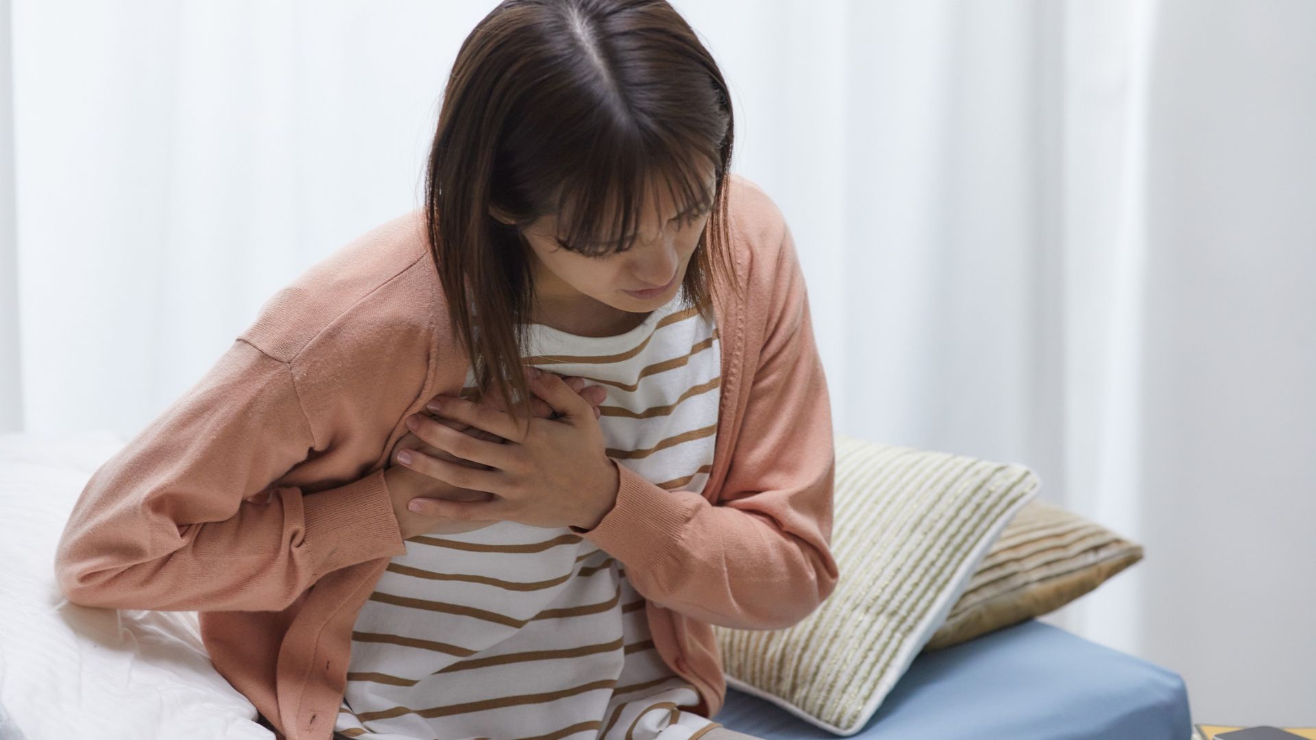 Khó thở tăng nhanh, đờm đổi màu và thở khò khè là những dấu hiệu đợt cấp COPD