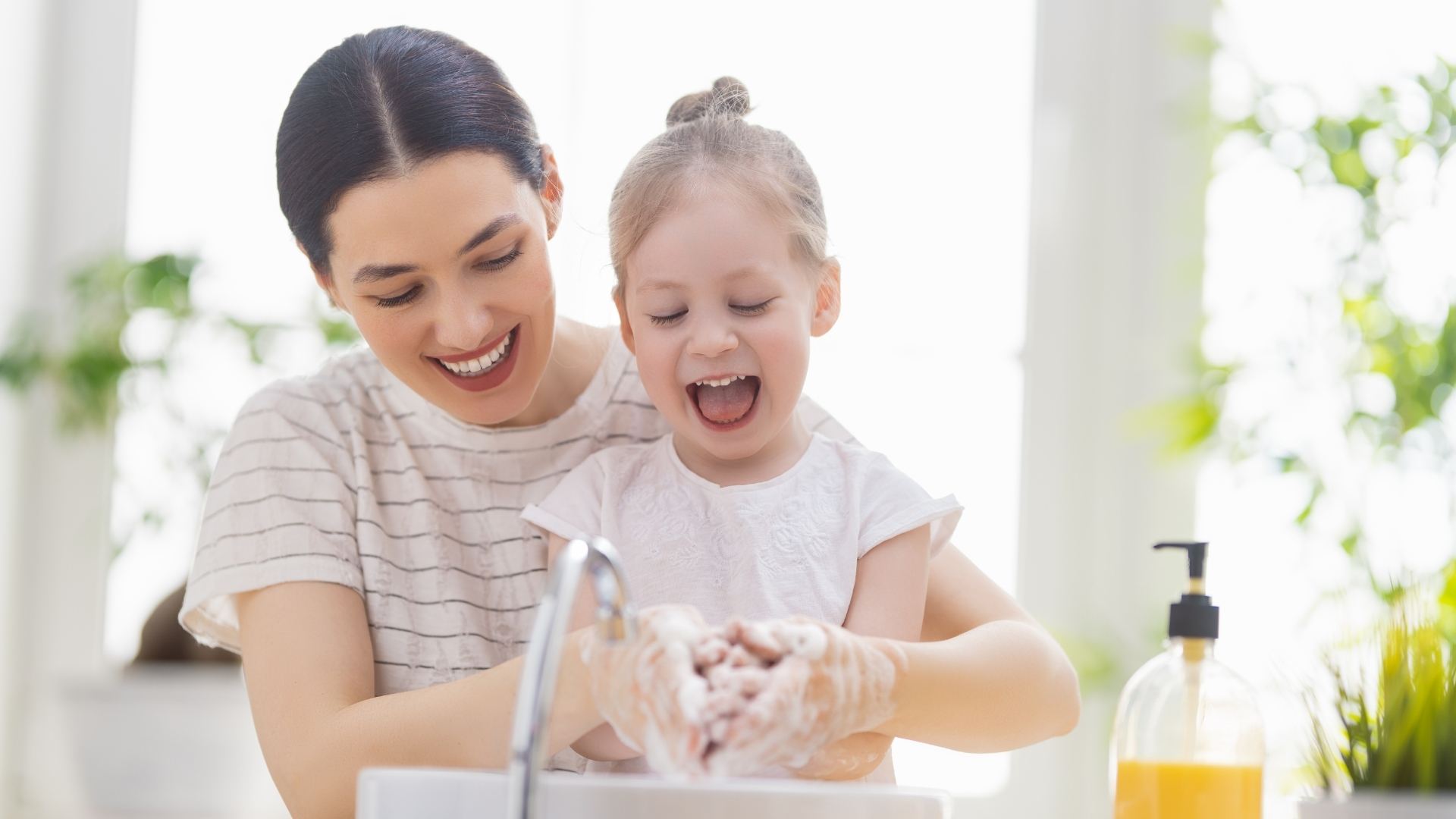 Bệnh tay chân miệng ngày thứ 3: Dấu hiệu, diễn biến và cách chăm sóc đúng cách 4