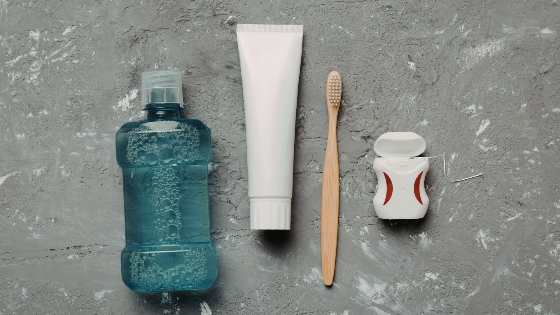 Vệ sinh răng miệng sạch sẽ giúp phòng ngừa viêm hạch