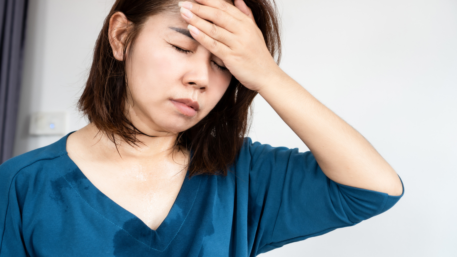 Mất cân bằng điện giải làm cơ dễ bị kích thích và gây chuột rút