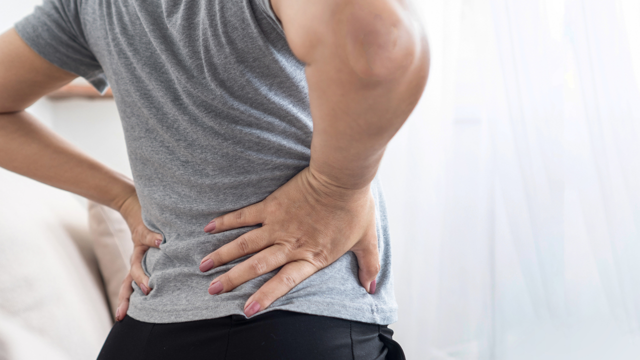 Triệu chứng đau sỏi túi mật thường gây đau vùng thượng vị hoặc hạ sườn phải