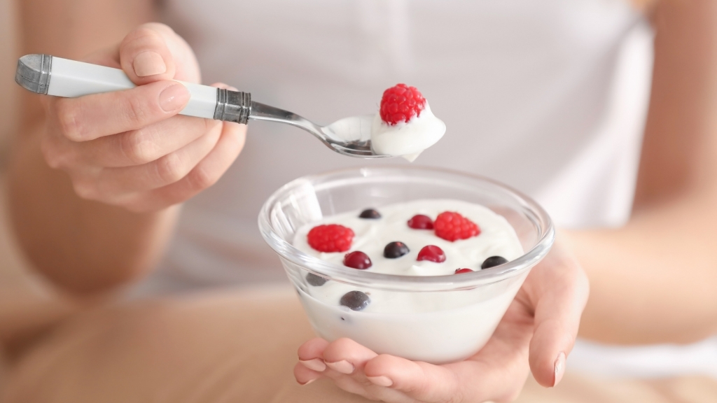 Bị tắc ruột nên ăn gì? Gợi ý chế độ ăn giúp hỗ trợ hồi phục an toàn 1