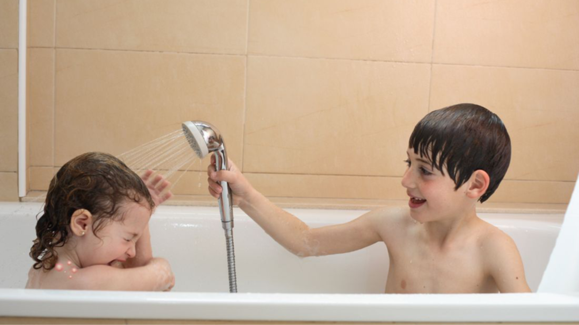 bi-thuy-dau-co-nen-tam-nuoc-muoi-khong (2).png