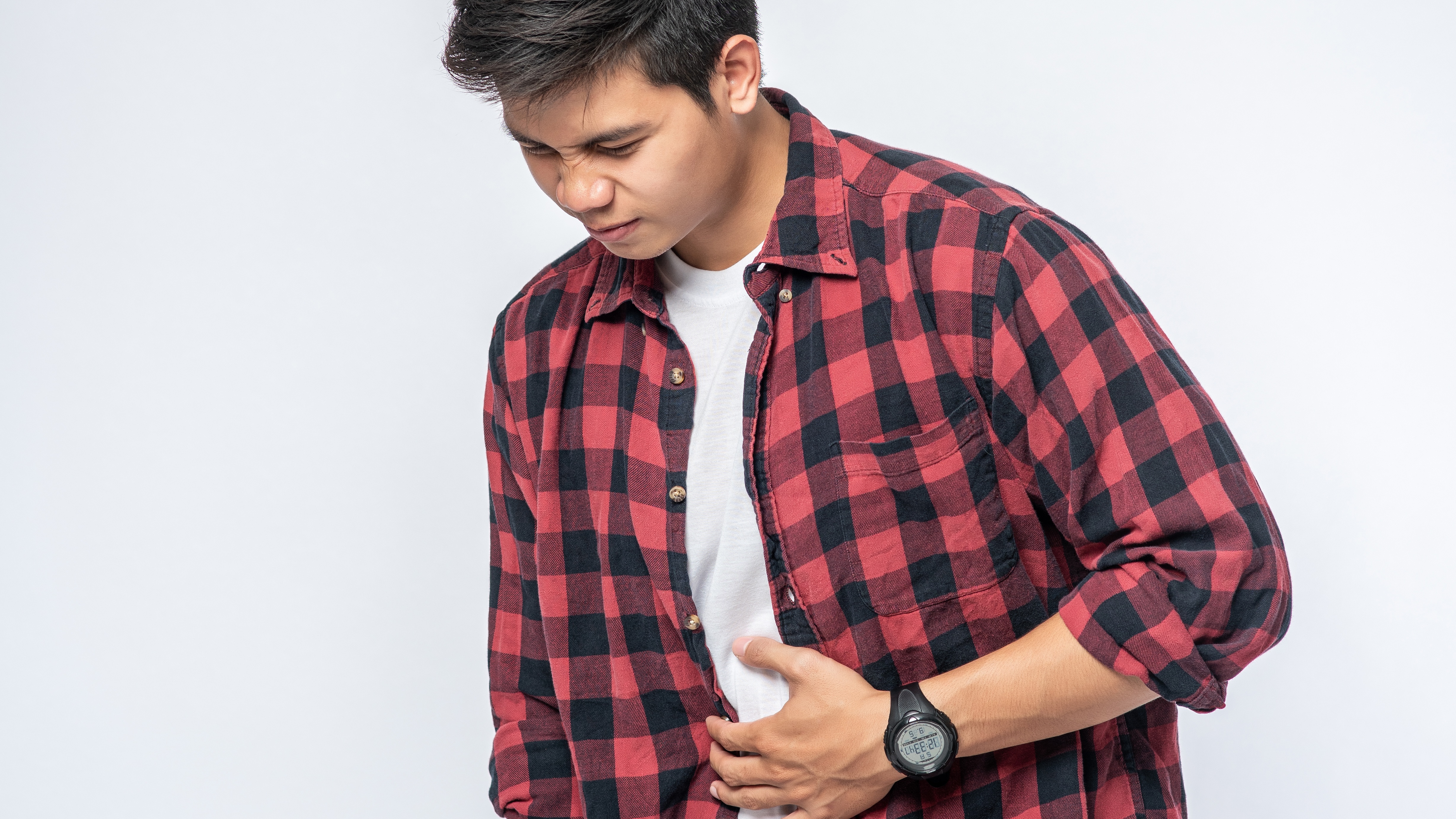 Đau bụng vùng thượng vị là dấu hiệu của viêm tuỵ