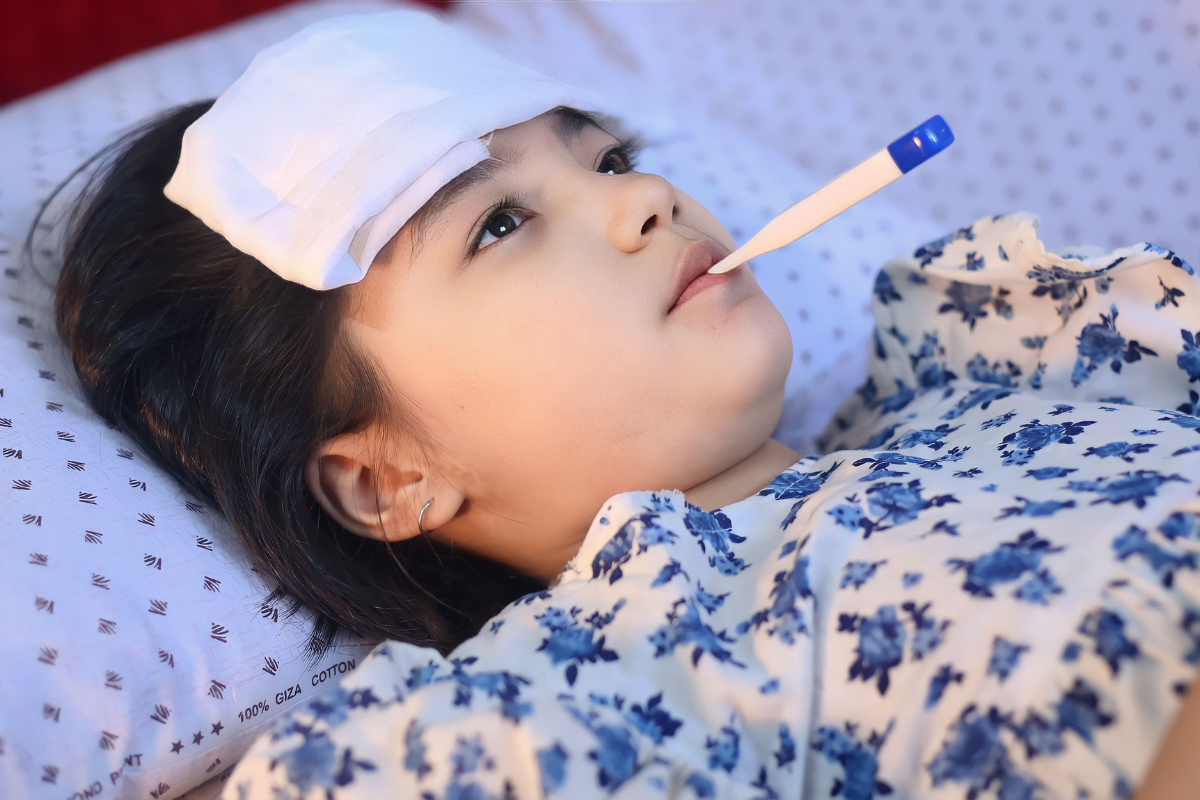 bien-chung-cua-benh-thuong-han-la-gi-dau-hieu-cu-the-o-tung-giai-doan 1.png