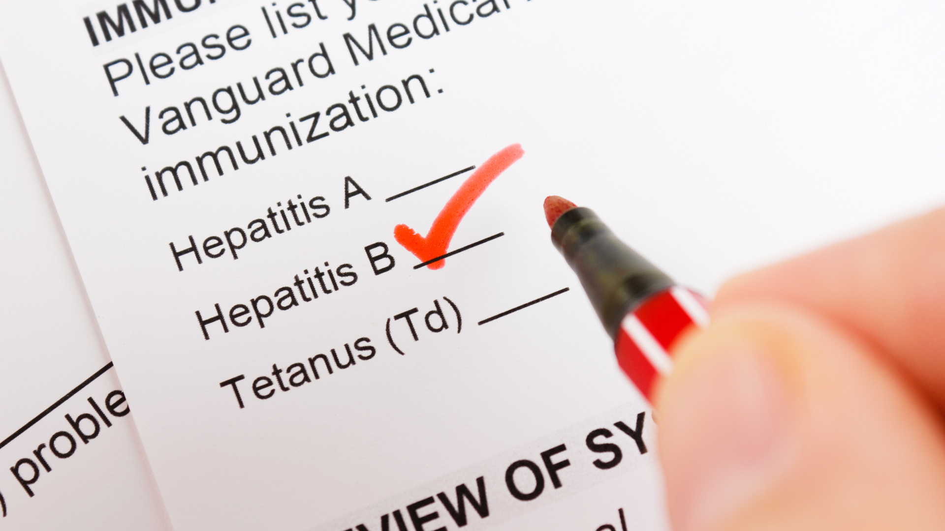 Viêm gan B không lây qua đường hô hấp và không lây qua nước bọt khi nói chuyện hoặc ho