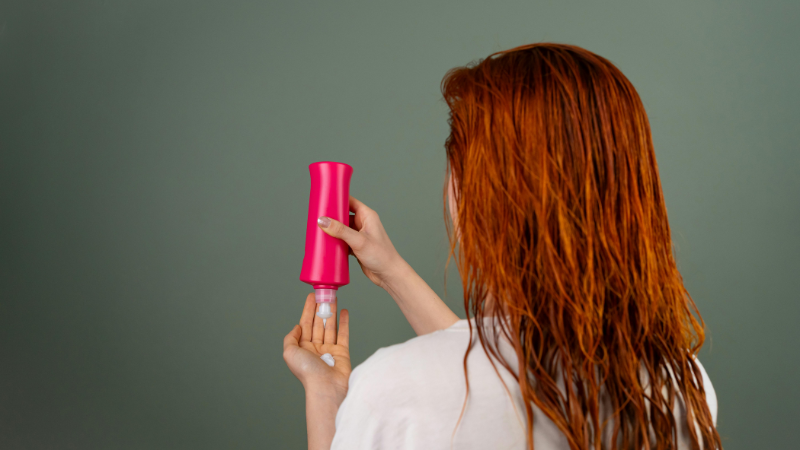 Ủ tóc bằng gừng và các nguyên liệu tự nhiên để giảm gãy rụng