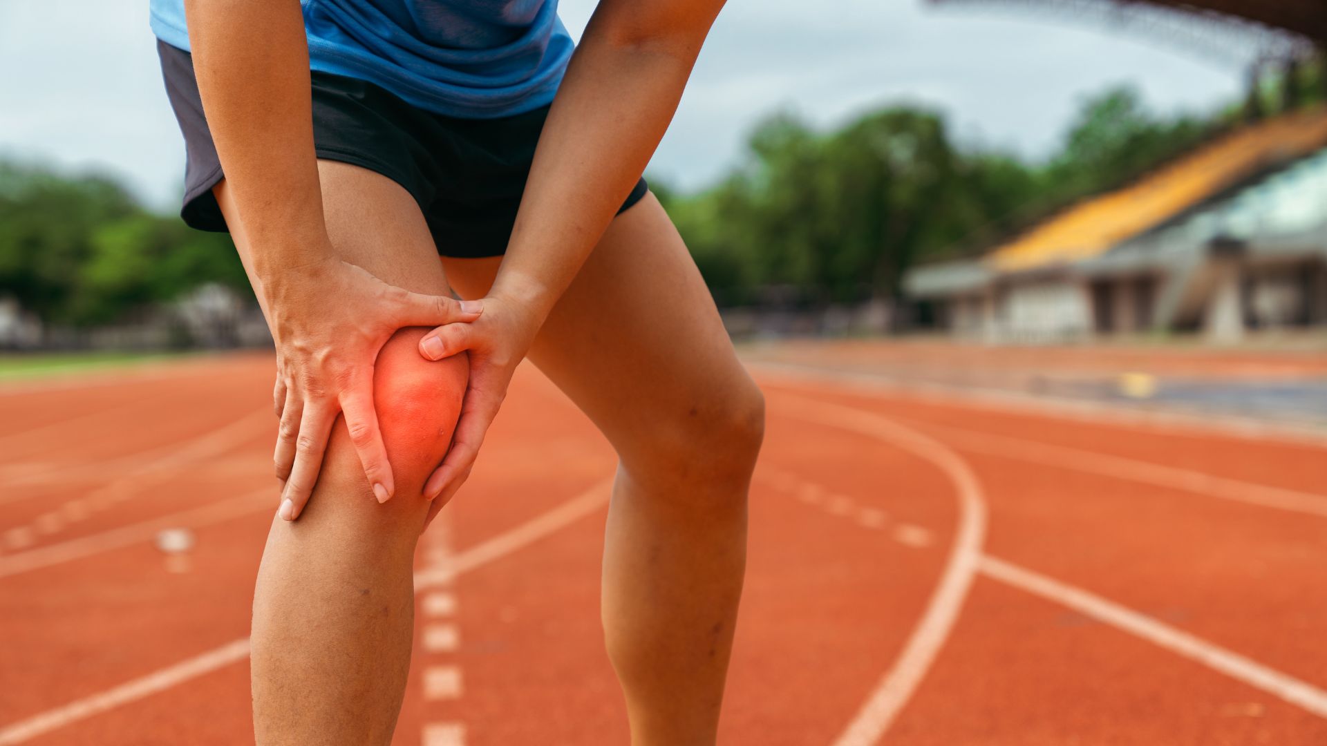 Chơi thể thao là một nguyên nhân dẫn đến bong gân đầu gối