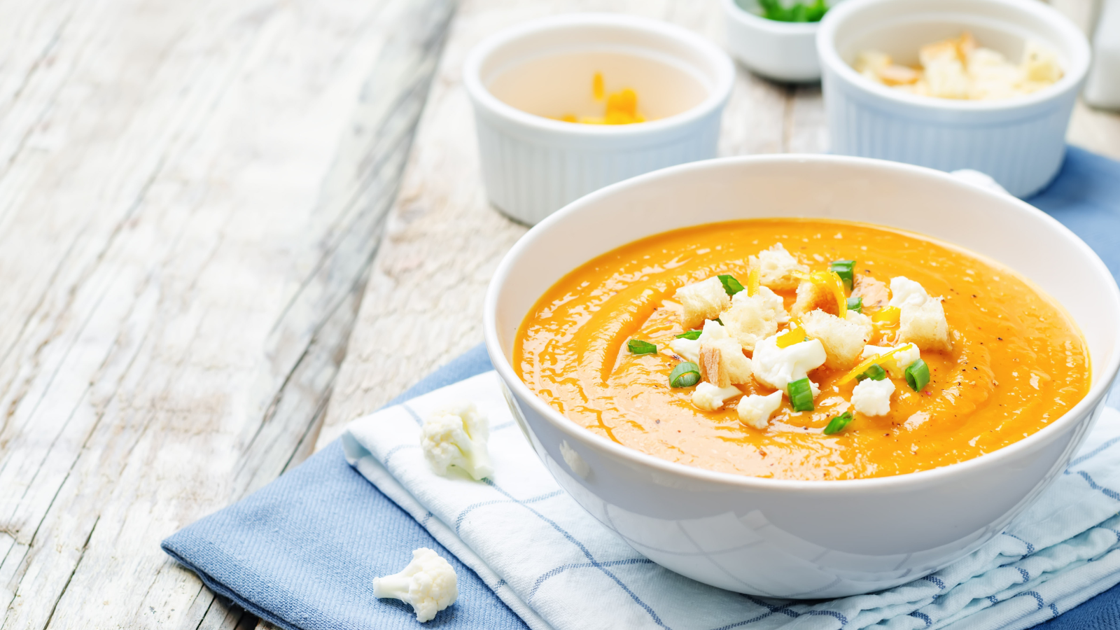 Canh hoặc súp là gợi ý tuyệt vời