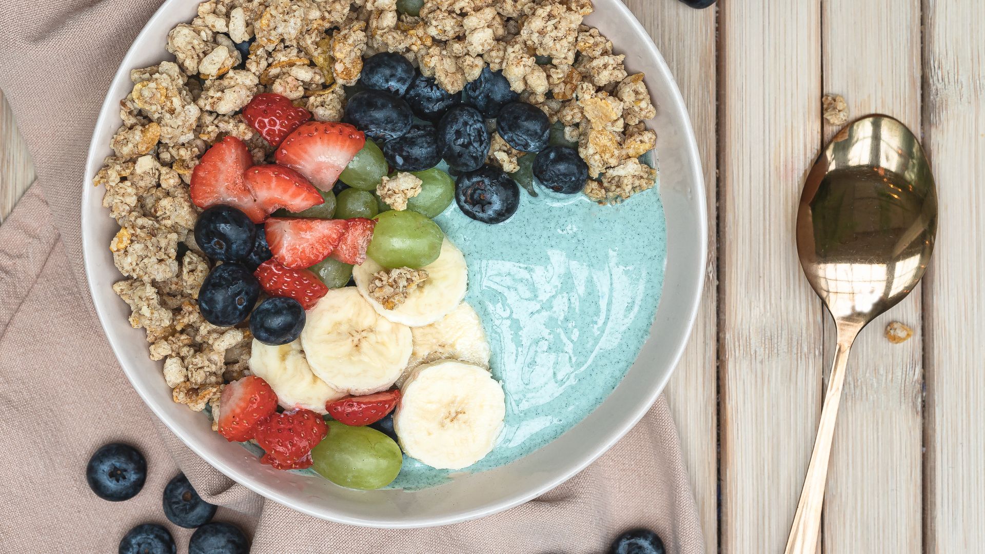 Bữa sáng cho người mỡ máu cao dựa theo nguyên tắc tăng cường chất xơ và giảm chất béo