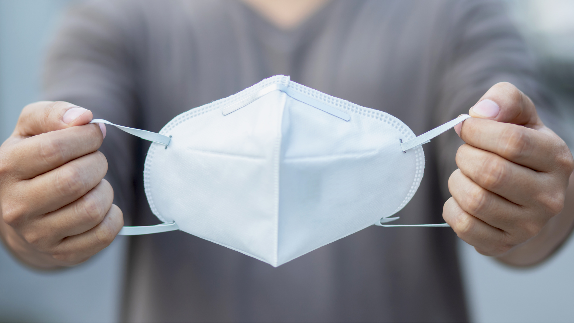 Đeo khẩu trang chống bụi mịn là biện pháp đơn giản