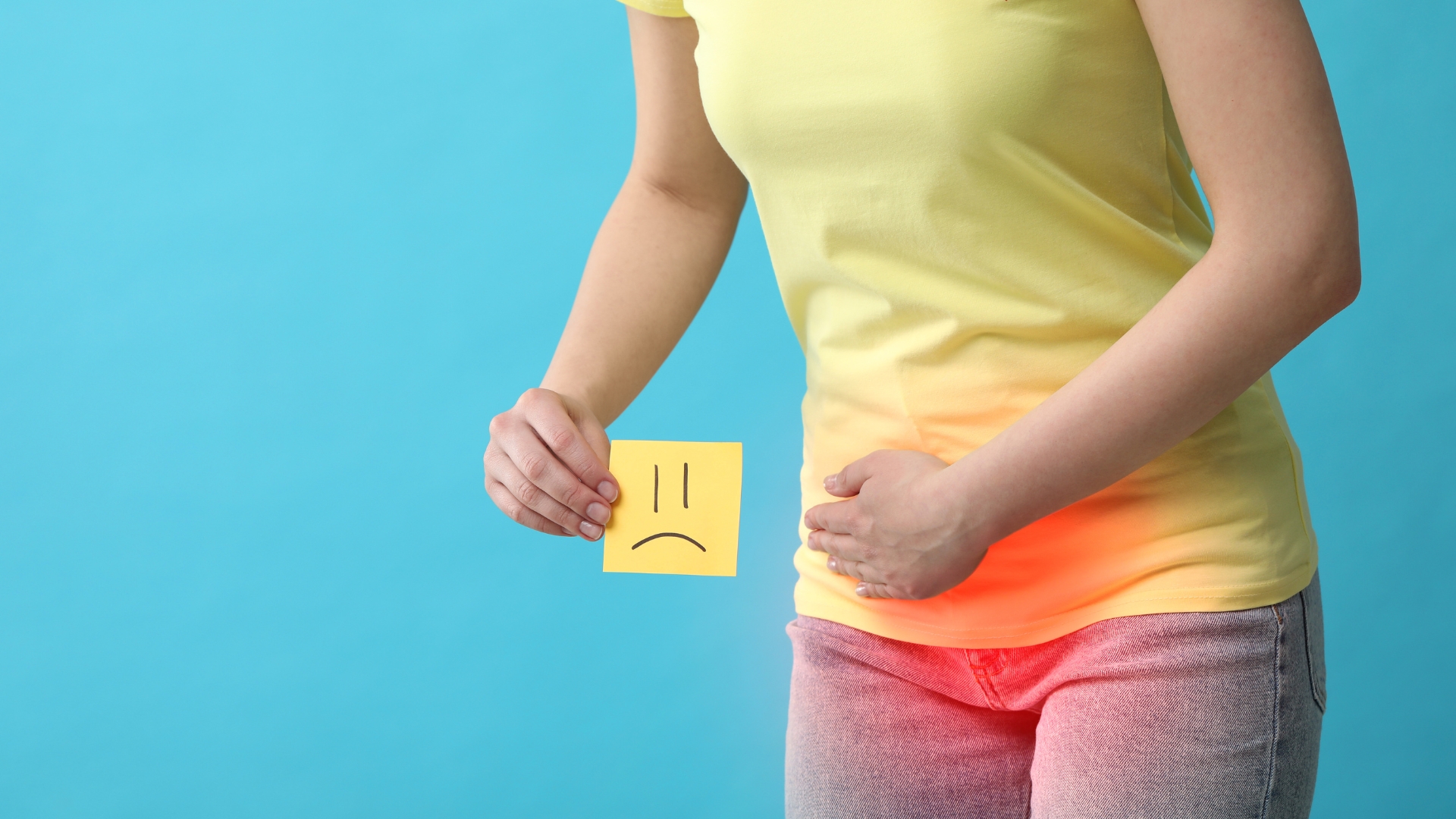 Estrogen suy giảm làm teo niêm mạc âm đạo và đường tiết niệu, dẫn đến khô rát, đau khi quan hệ, tăng nguy cơ viêm nhiễm, són tiểu hoặc tiểu buốt