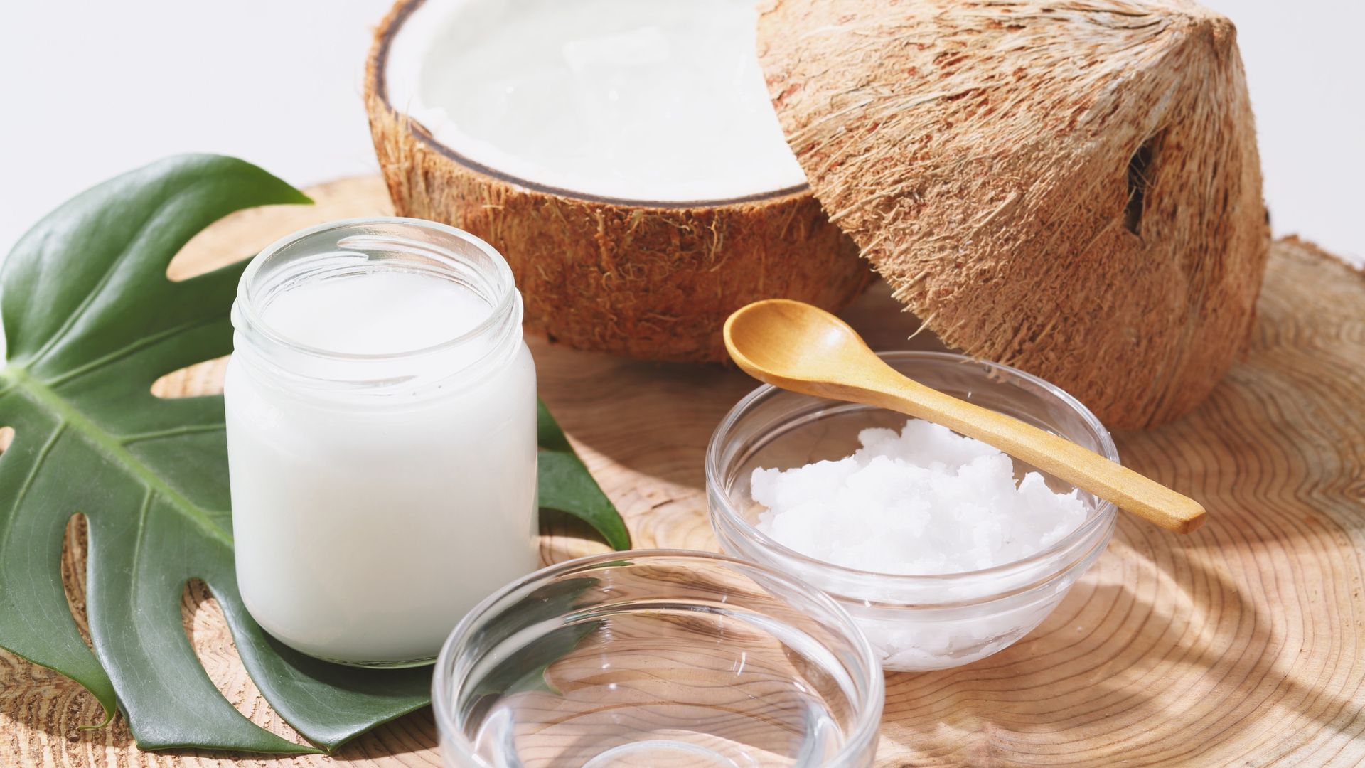 Dầu dừa là một trong các chất béo tốt cho người giảm cân