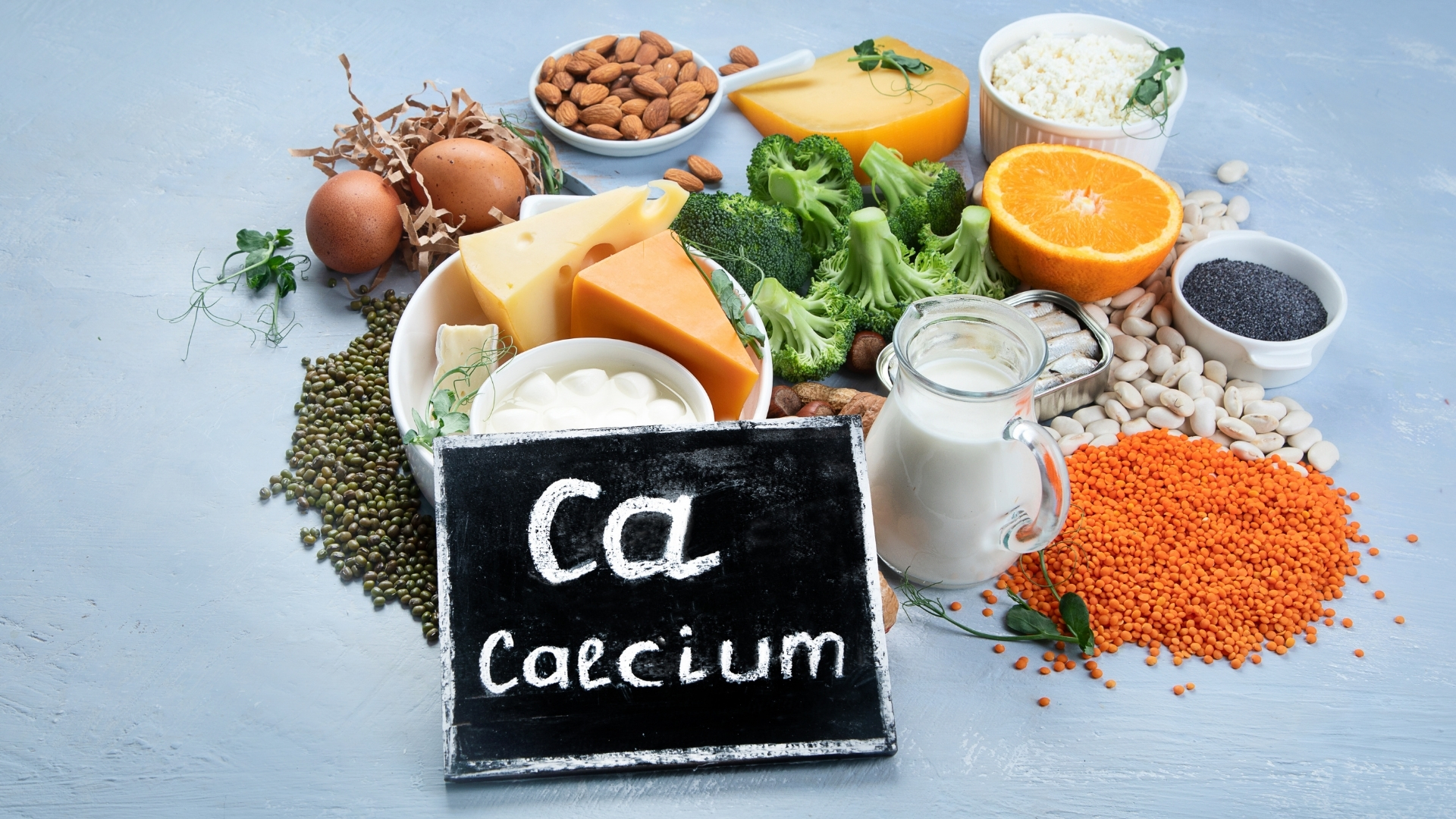 Canxi là một trong những khoáng chất thiết yếu đối với sức khỏe con người