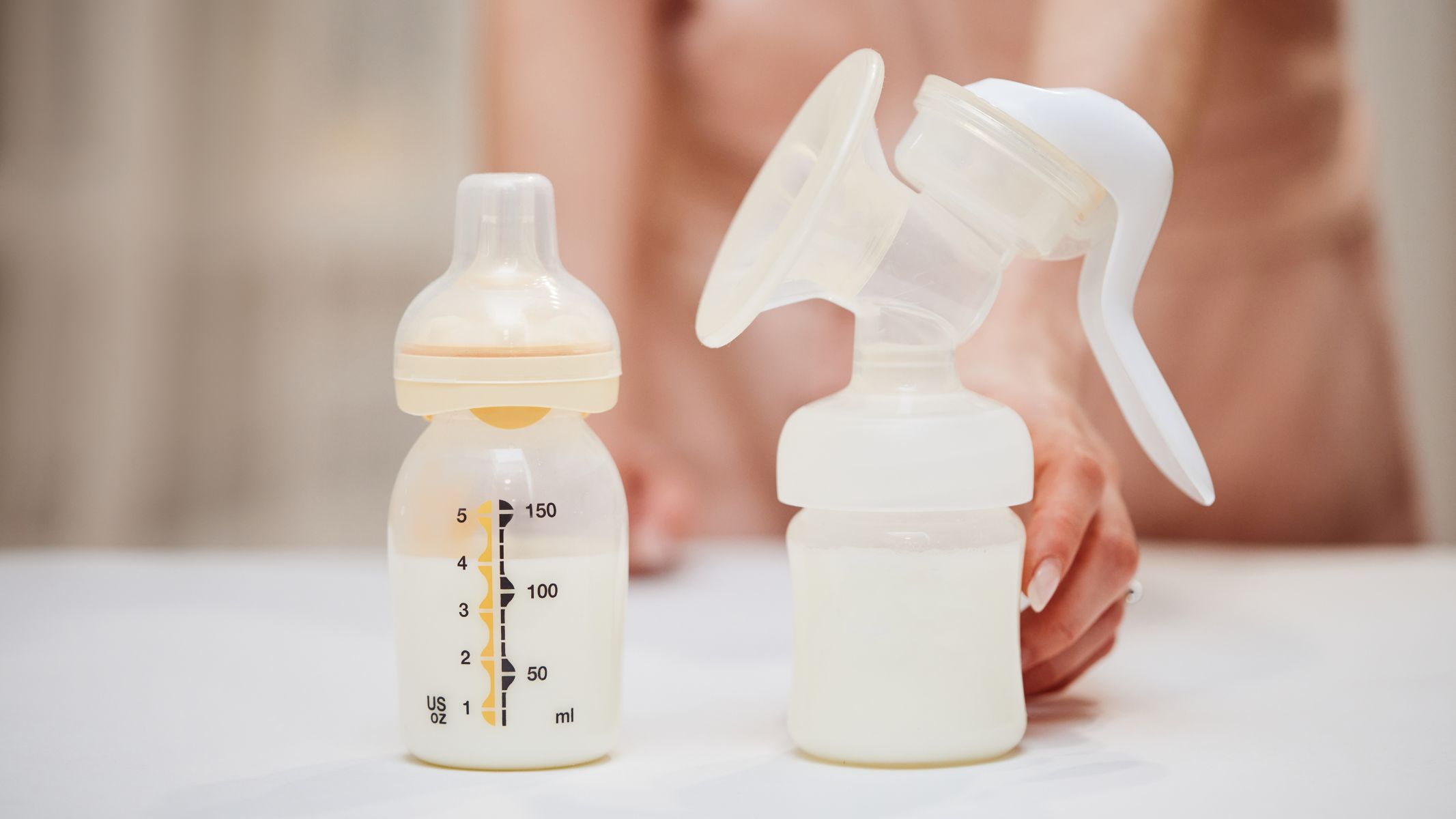 Cách bảo quản sữa mẹ khi không có tủ lạnh: Giải pháp an toàn cho mẹ và bé 1