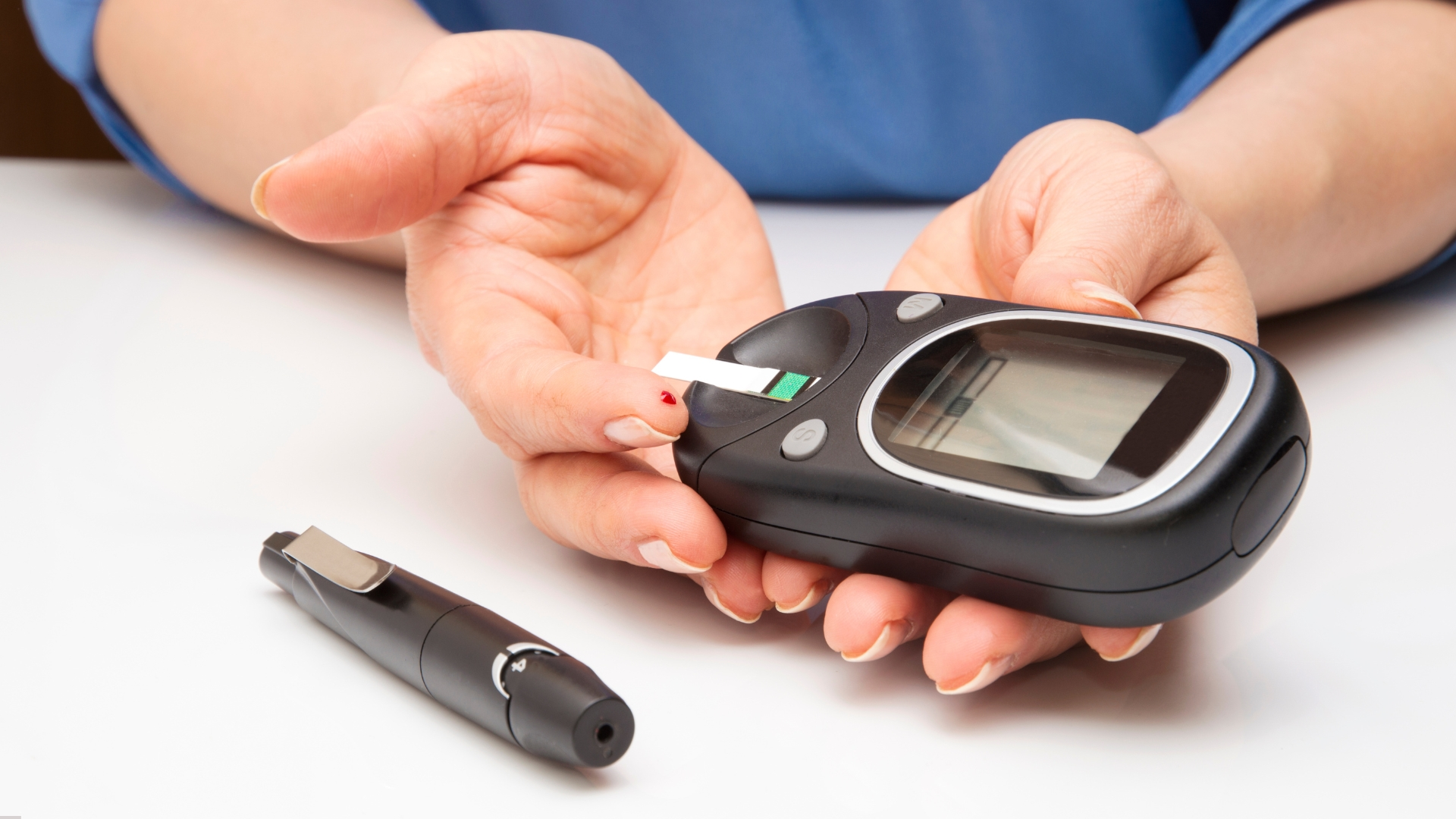 Chăm sóc bệnh nhân nhồi máu não giai đoạn sớm cần kiểm soát tốt tiểu đường và duy trì lối sống khoa học