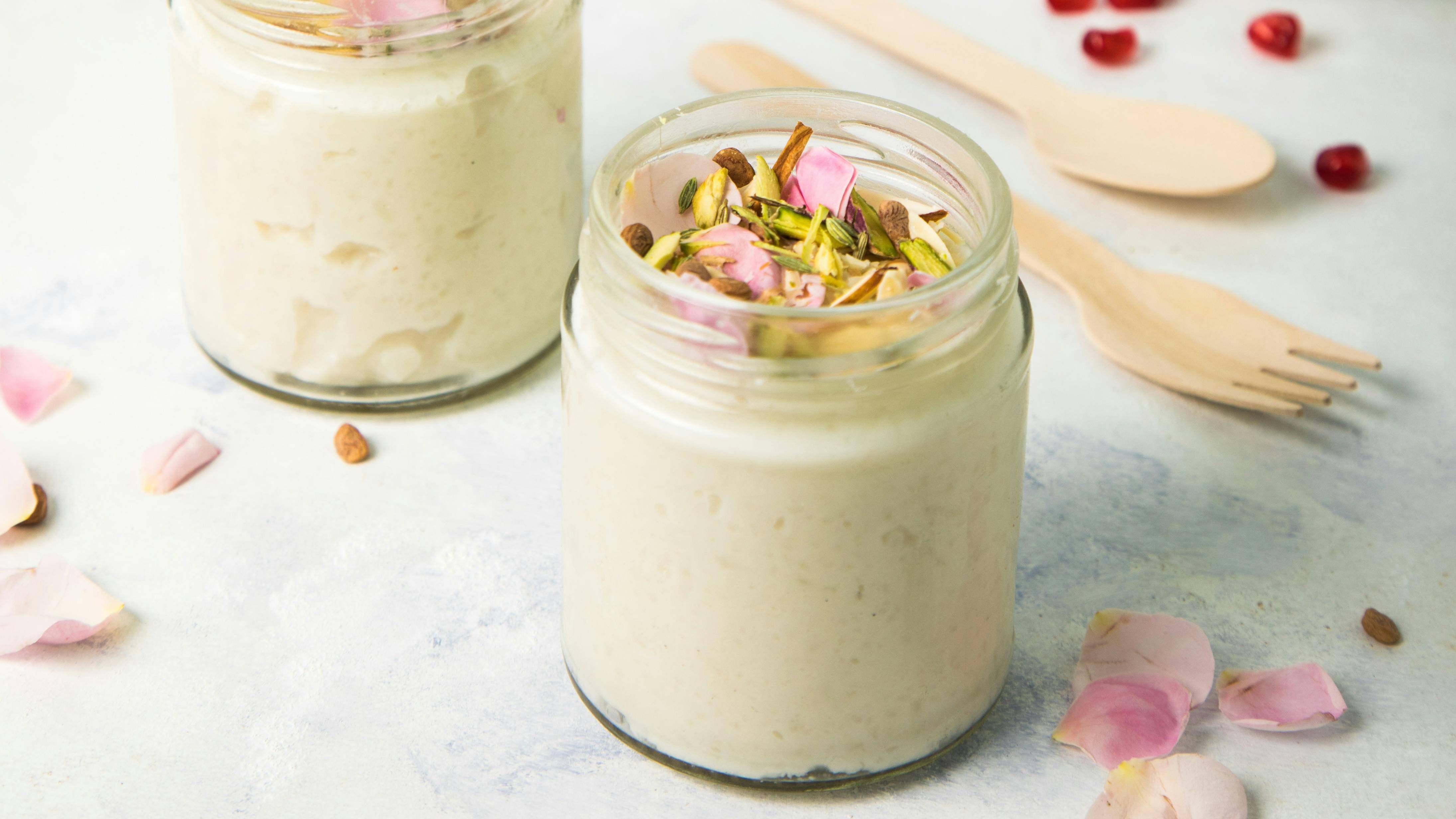 Nếu trẻ từ chối uống sữa, cha mẹ có thể bổ sung dưỡng chất qua chế phẩm từ sữa như sữa chua