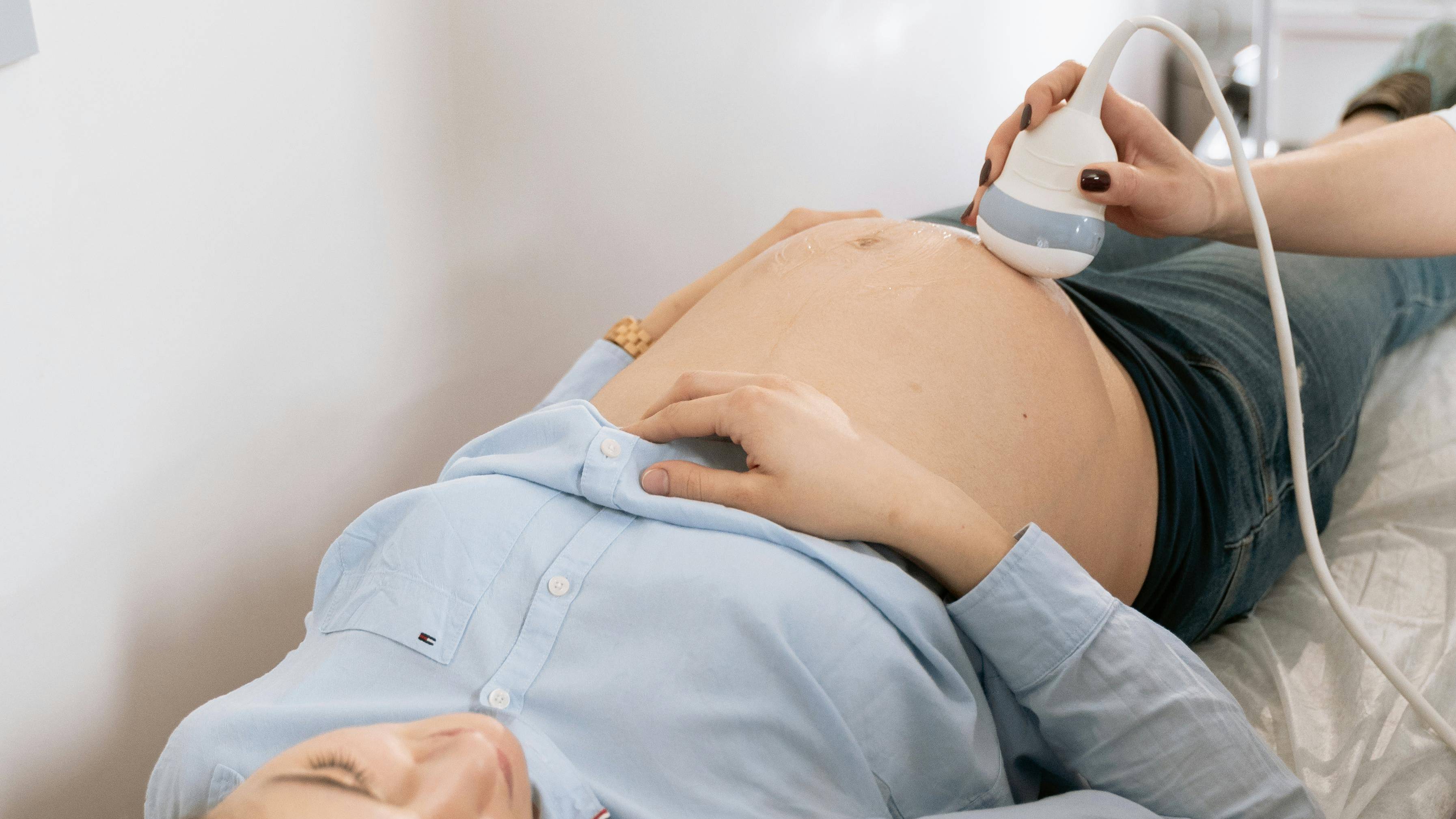 Theo dõi thai kỳ thường xuyên giúp phát hiện sớm biến chứng và can thiệp kịp thời