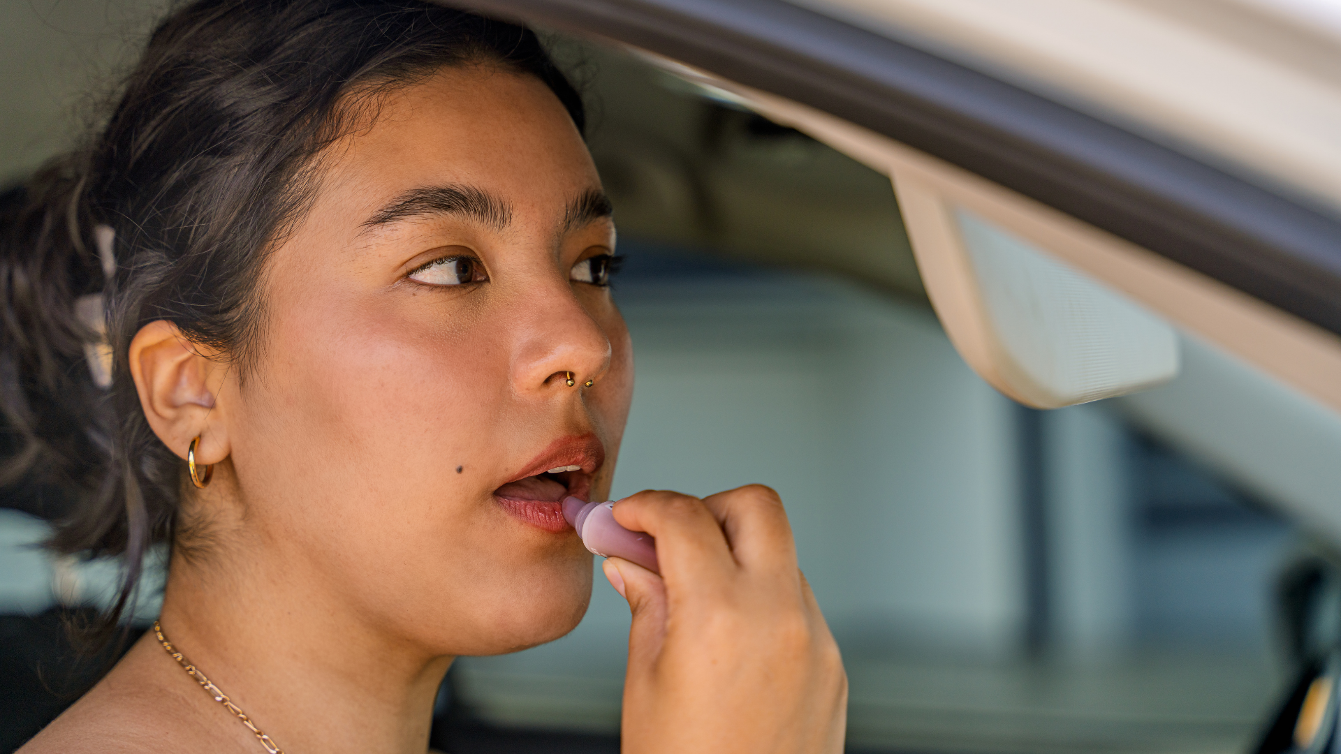 Thực tế về cách làm môi hết thâm sau 1 đêm và hiệu quả tạm thời