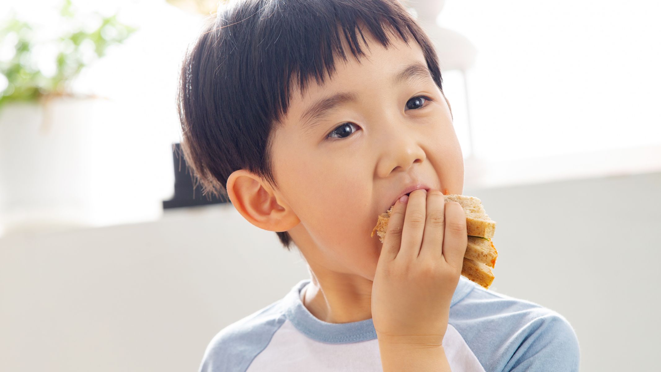 Tình trạng biếng ăn đôi khi có thể liên quan đến sức khỏe của trẻ