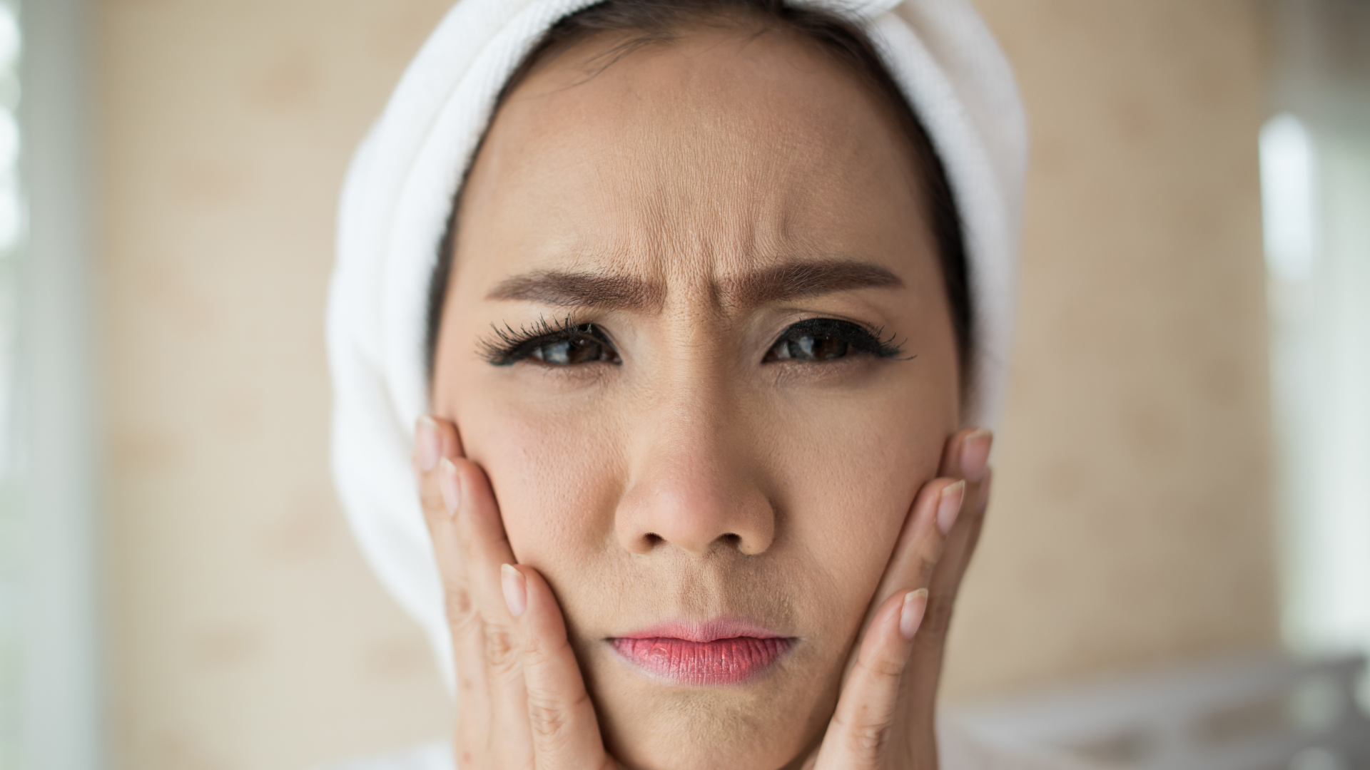 Giấc ngủ không đủ khiến làn da nhanh lão hóa và gương mặt thiếu tươi tắn