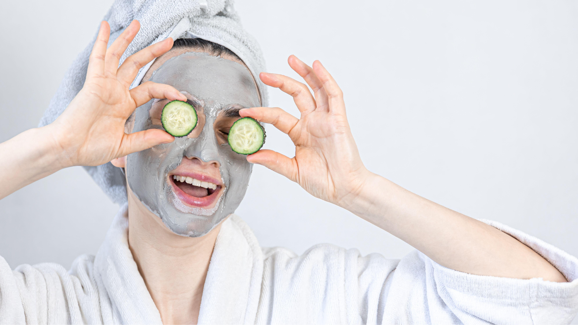 Mặt nạ đất sét giúp hút dầu thừa trên mặt