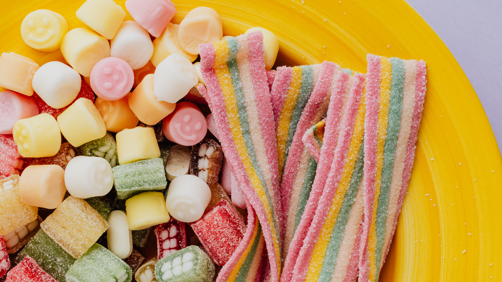 Không nên sử dụng thực phẩm giàu đường