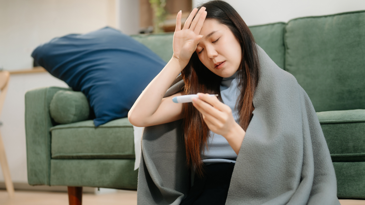 Phụ nữ mang thai có thể tăng nhẹ nhưng hiếm khi sốt cao