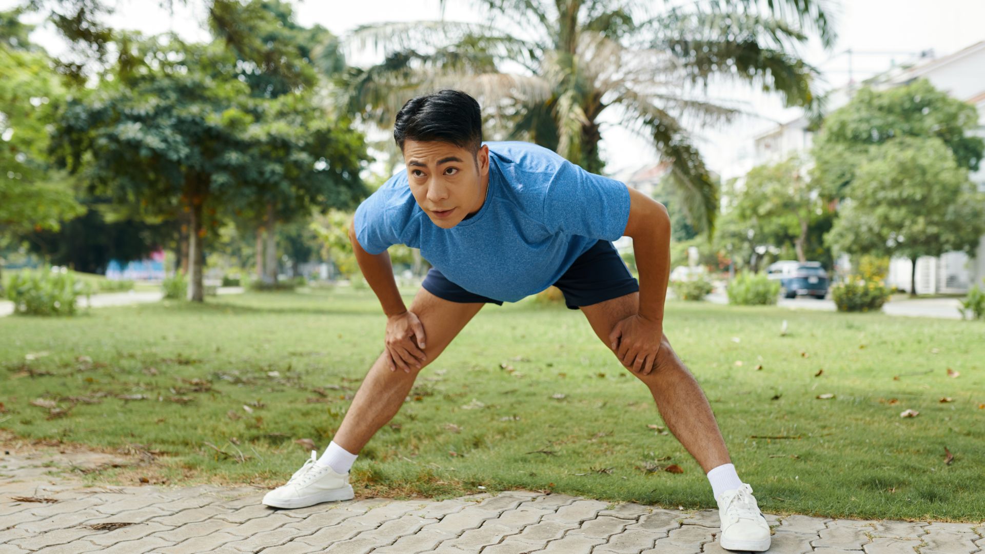 Bạn nên khởi động kỹ trước khi tập thể dục để giảm nguy cơ bị căng cơ bàn chân