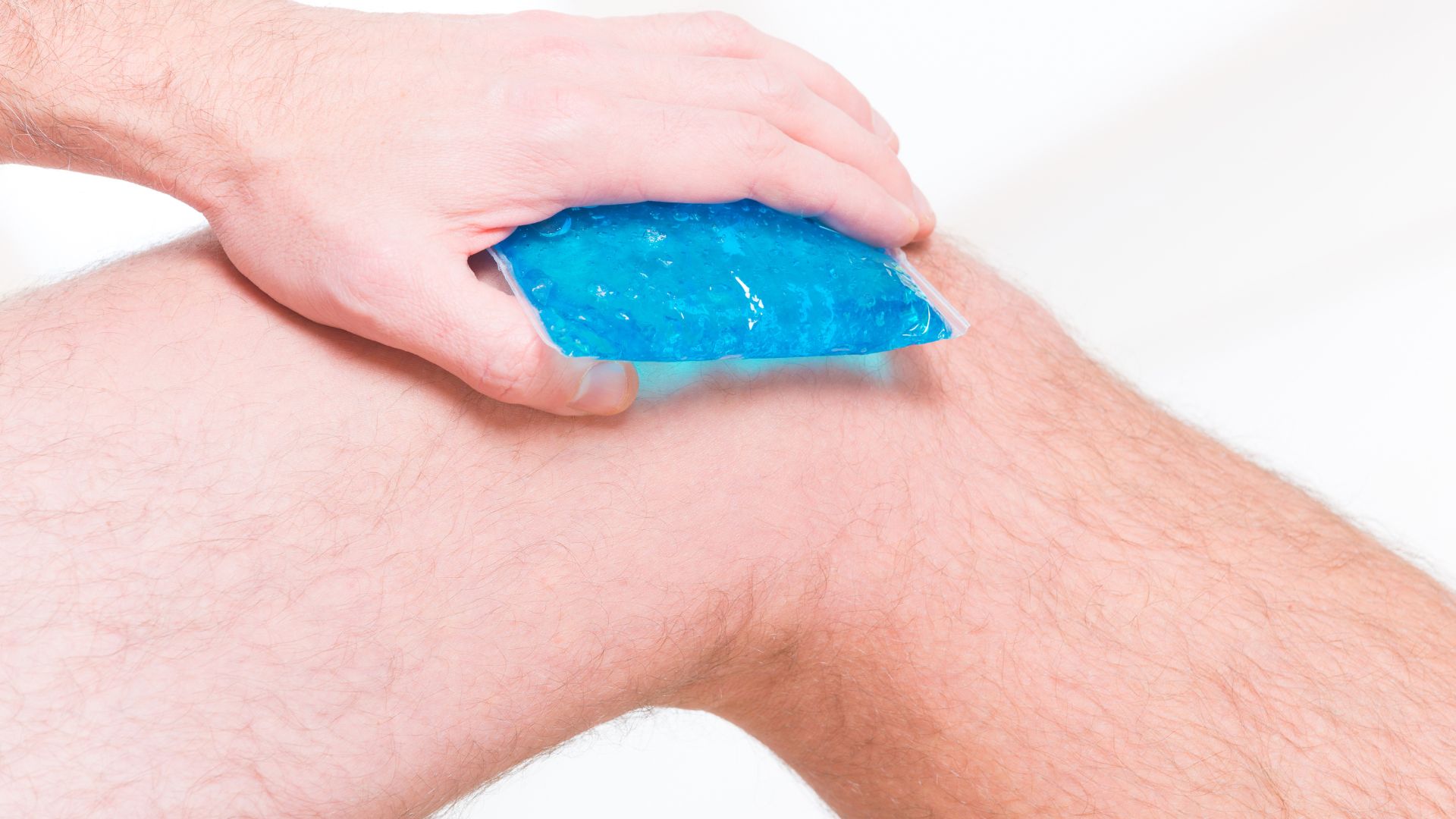 Chườm lạnh trong 48 giờ đầu giúp giảm đau hiệu quả do căng cơ háng