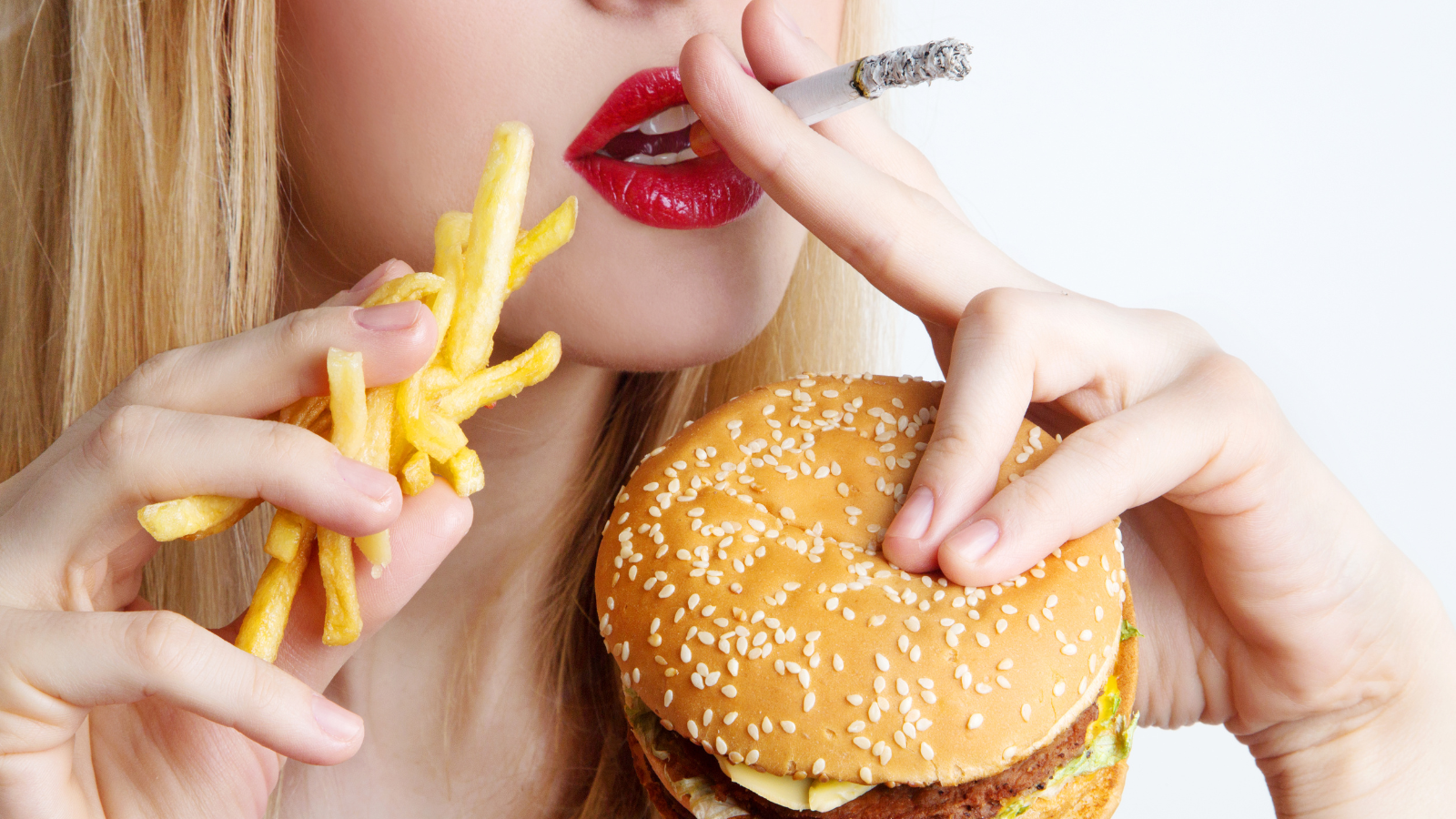 Thói quen sống không lành mạnh góp phần đáng kể vào nguy cơ ung thư