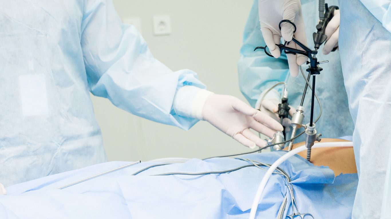 Cắt polyp trực tràng có nguy hiểm không​? Có những phương pháp cắt polyp trực tràng nào? 2