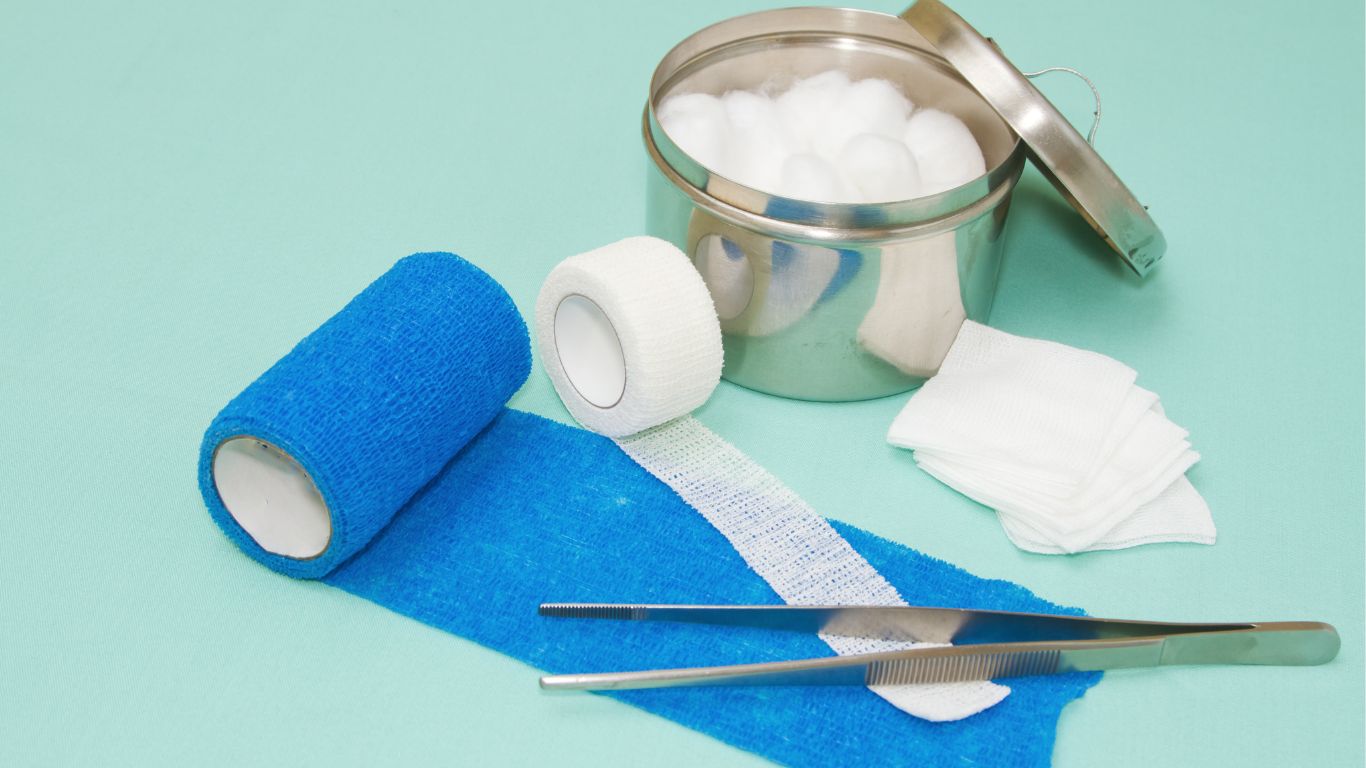 Cắt polyp trực tràng​: Quy trình thực hiện và cách vệ sinh sau khi cắt 4