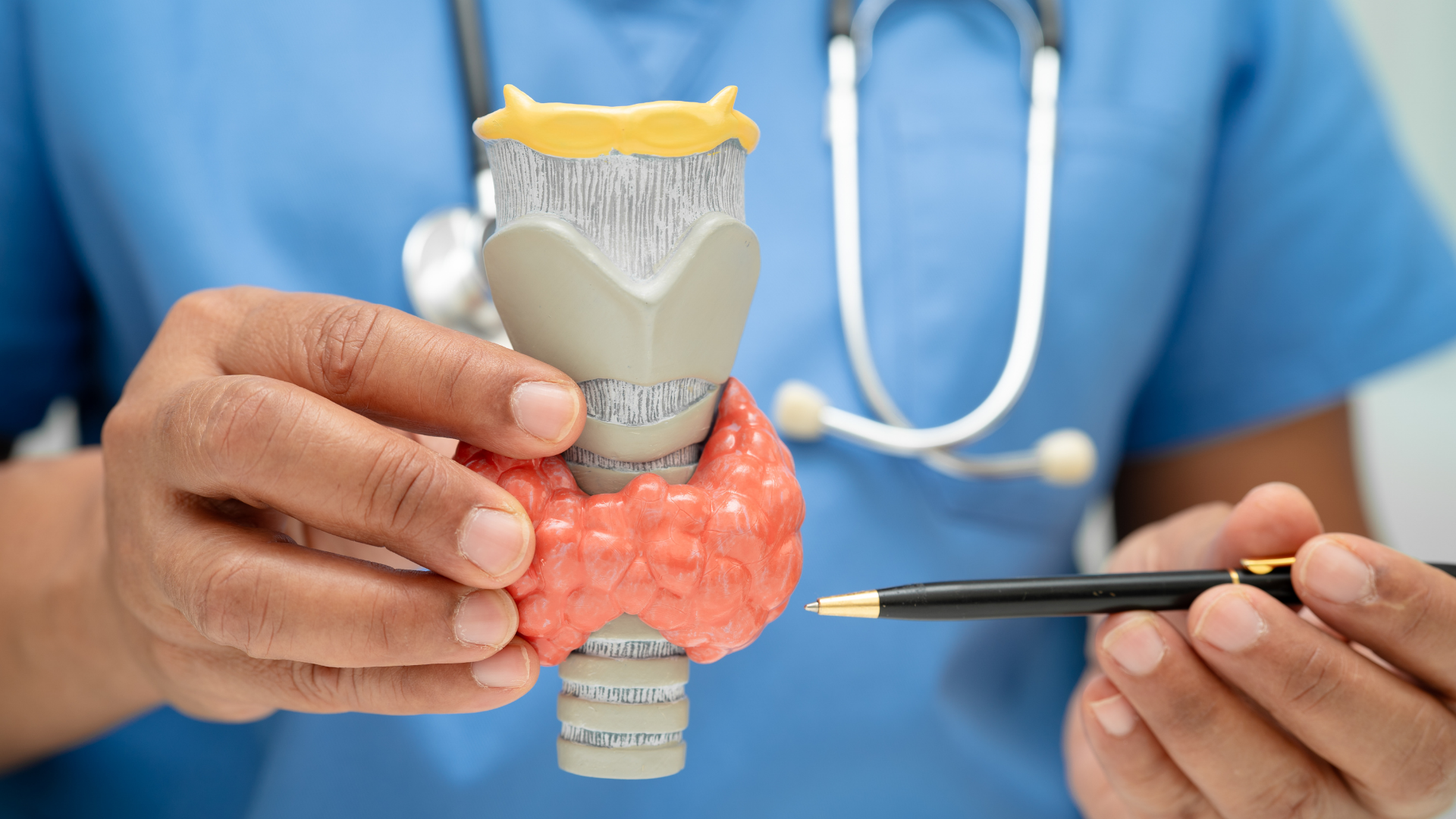 Ảnh hưởng sinh lý và sức khỏe sau mổ cắt toàn bộ tuyến giáp sống được bao lâu?