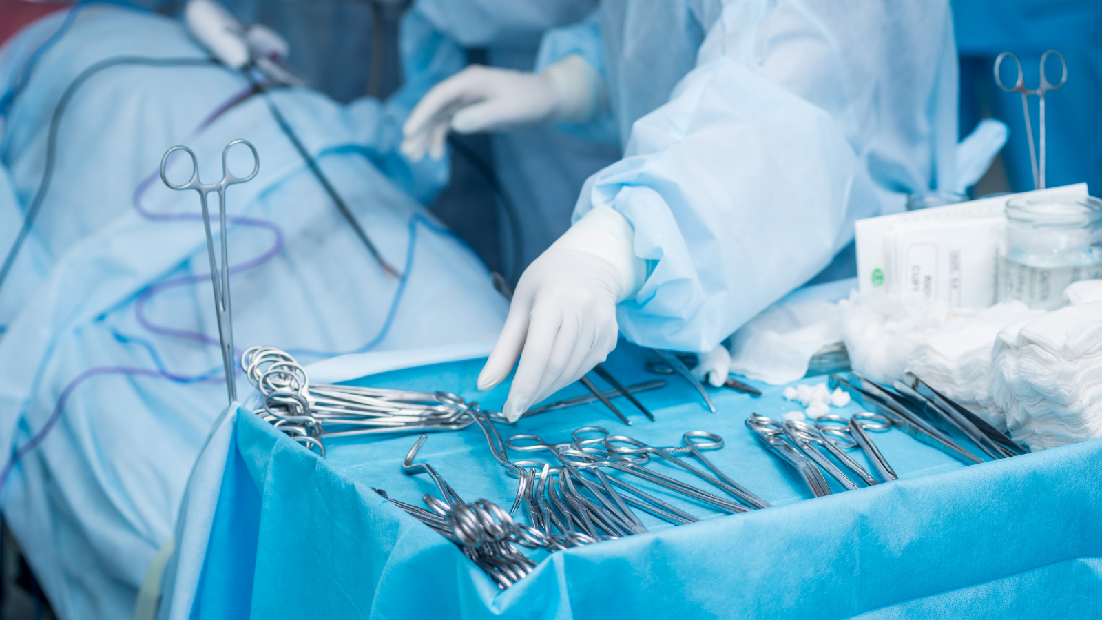 Cắt tuyến mồ hôi nách - phương pháp loại bỏ tuyến xâm lấn tối thiểu hiệu quả