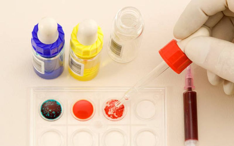 Cha con có thể có cùng nhóm máu hoặc không tùy vào yếu tố di truyền