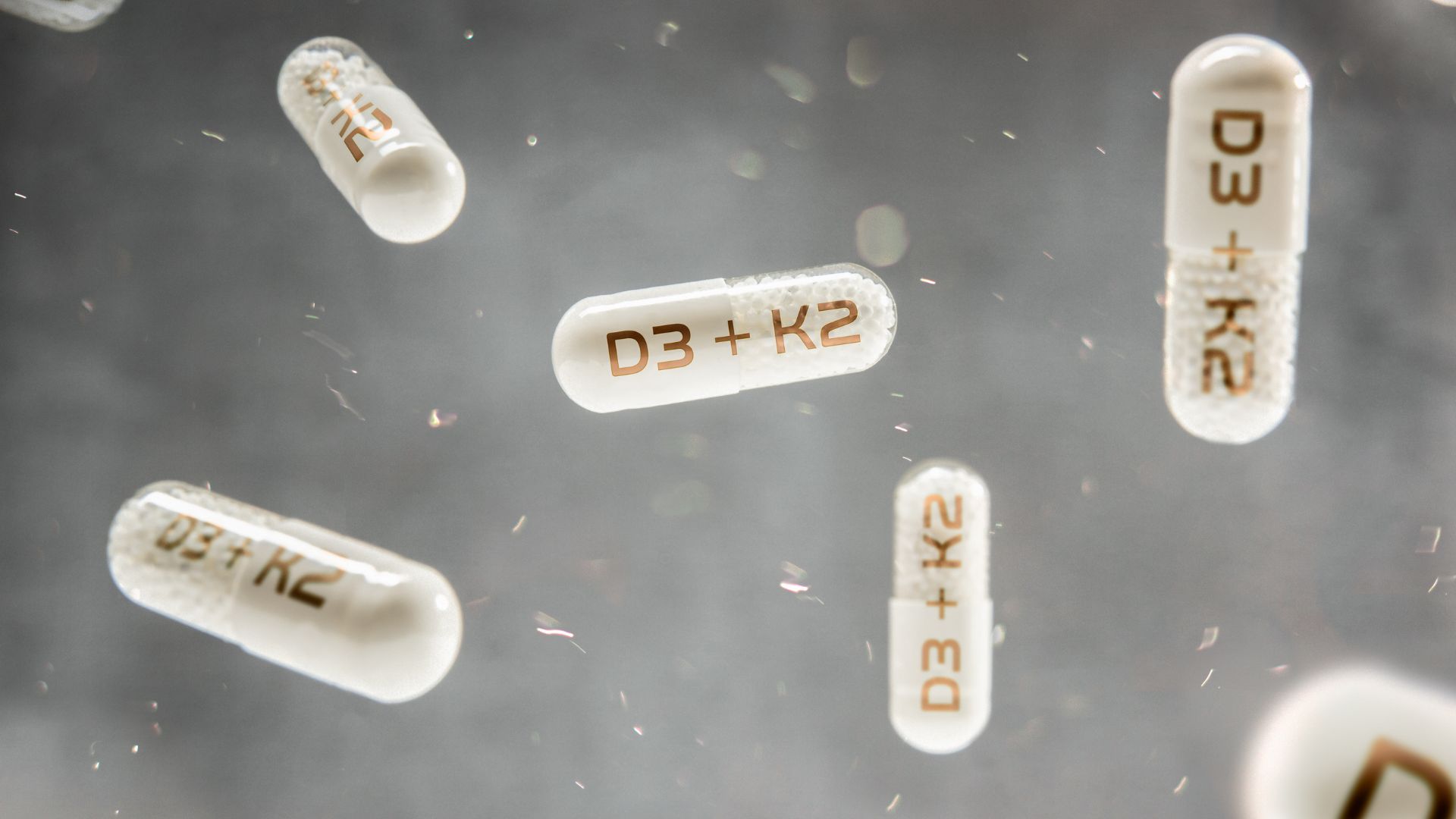 Vitamin D3 và K2 là những vitamin có vai trò thiết yếu đối với sự phát triển xương và răng của trẻ