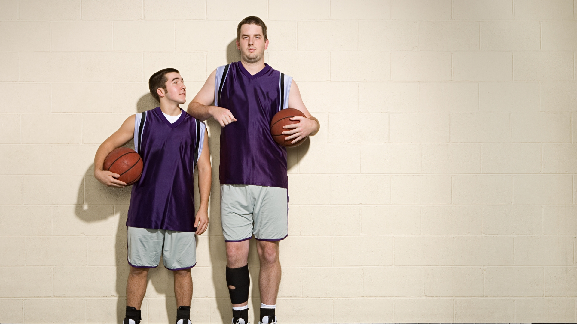 Chậm phát triển chiều cao gây giới hạn cho trẻ khi chơi một số môn thể thao