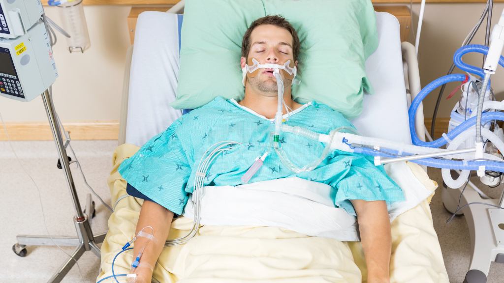 Duy trì ống nội khí quản trong thời gian dài có thể xuất hiện các biến chứng muộn