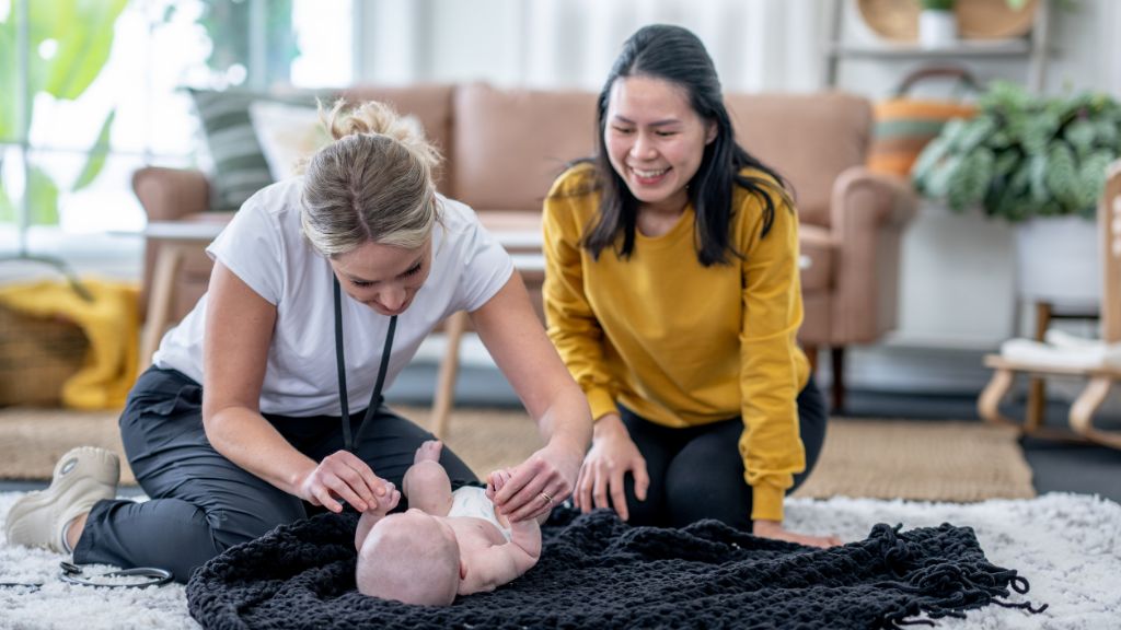 Giữ tinh thần thoải mái trong thời kỳ hậu sản là vô cùng quan trọng