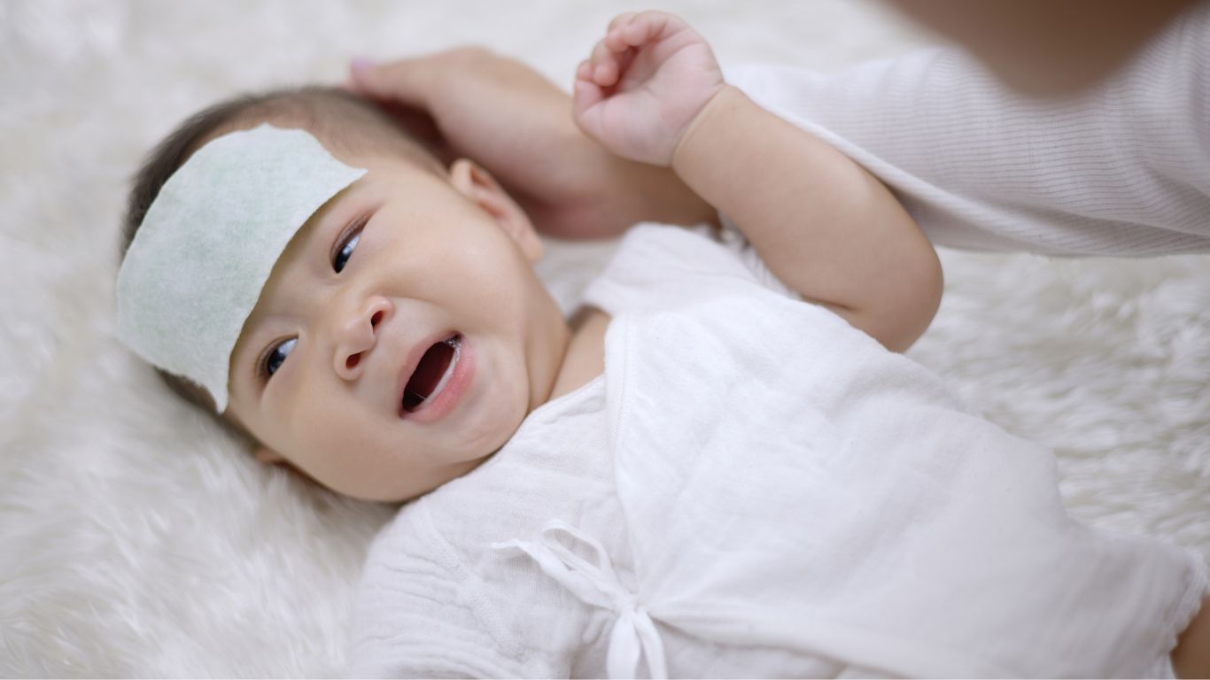 cham-soc-tre-sau-tiem-vac-xin-5-trong-1-nhu-the-nao 4