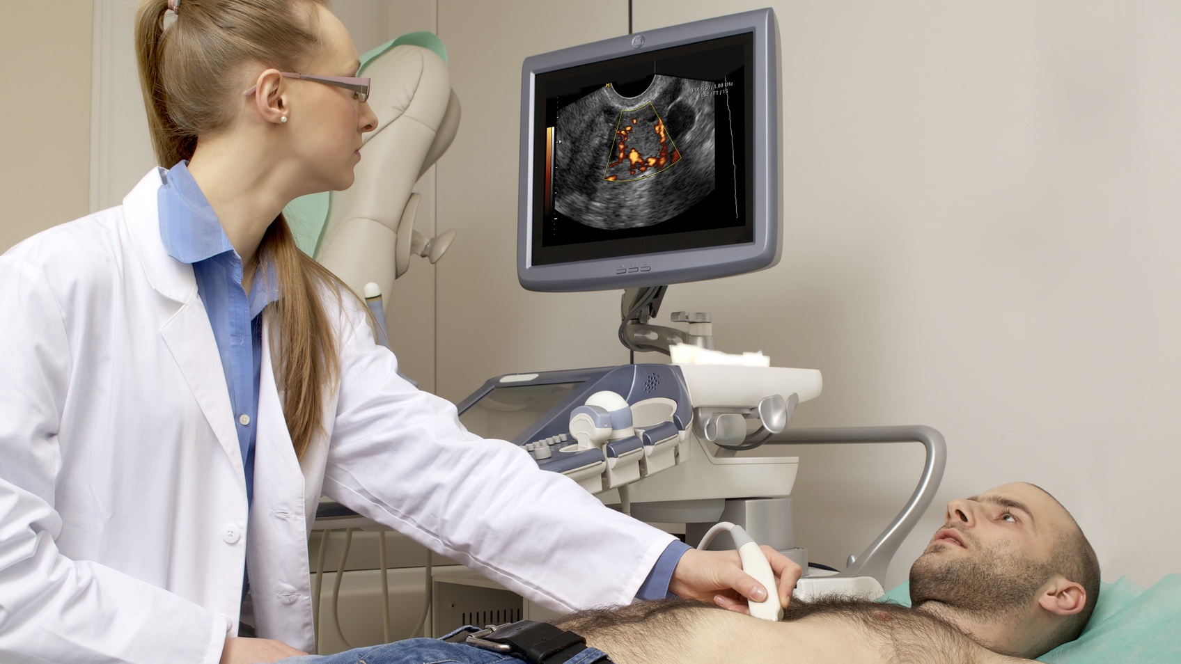 Siêu âm tim giúp quan sát cấu trúc, chức năng co bóp và phân suất tống máu, hỗ trợ chẩn đoán suy tim chính xác