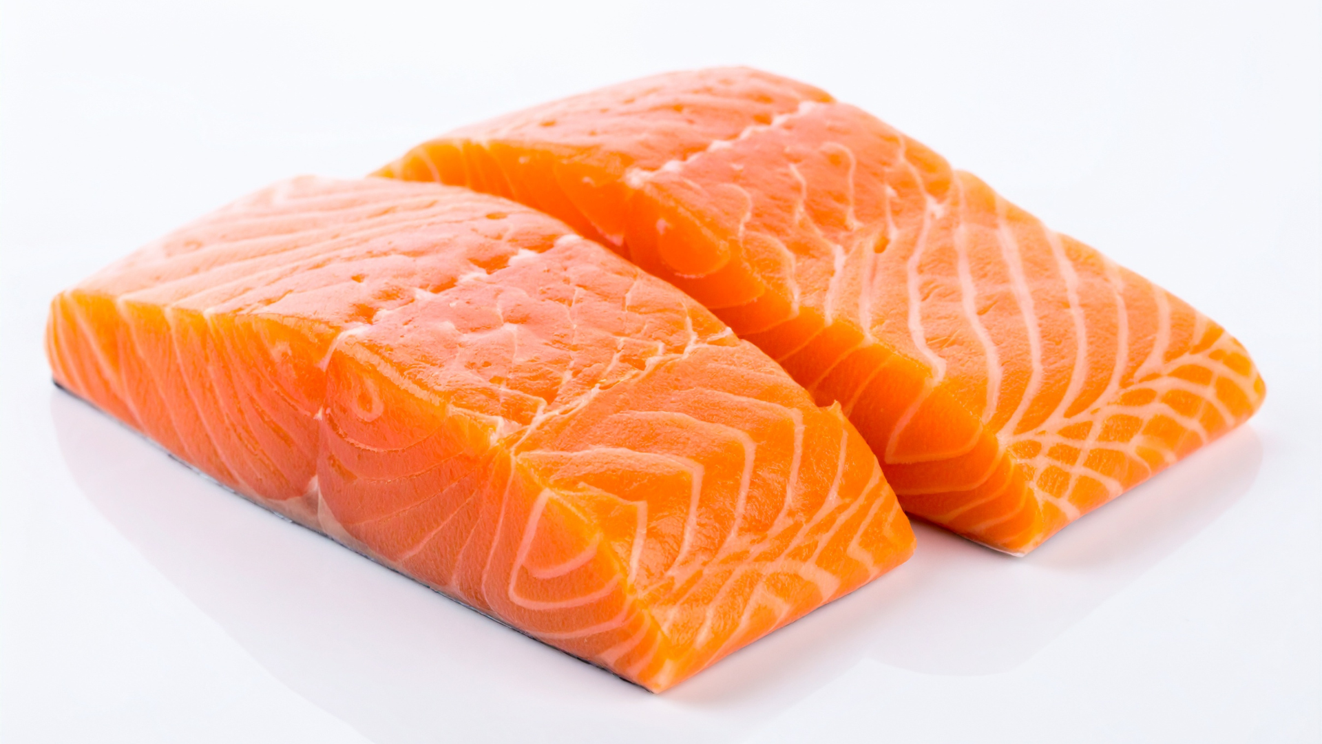 Nên chọn cá hồi tươi để giữ được giá trị dinh dưỡng