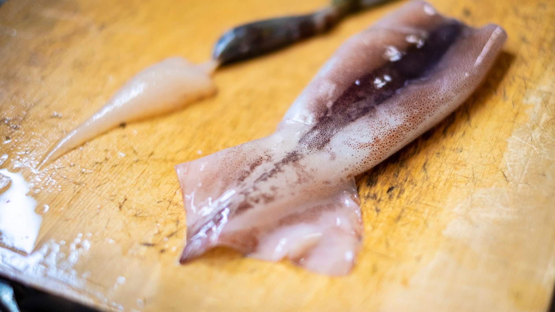 Sơ chế mực đúng cách để hạn chế mùi tanh