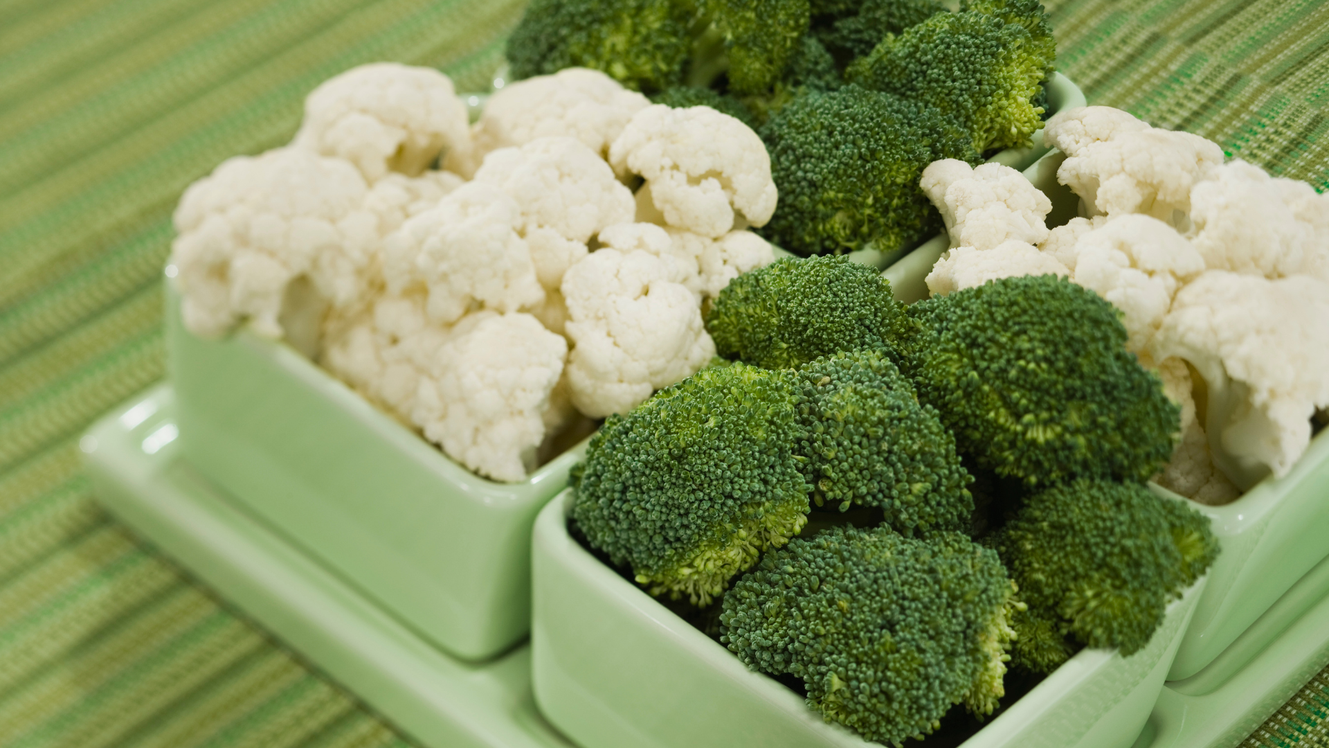 Mực kết hợp với súp lơ sẽ tạo nên món cháo thơm ngon