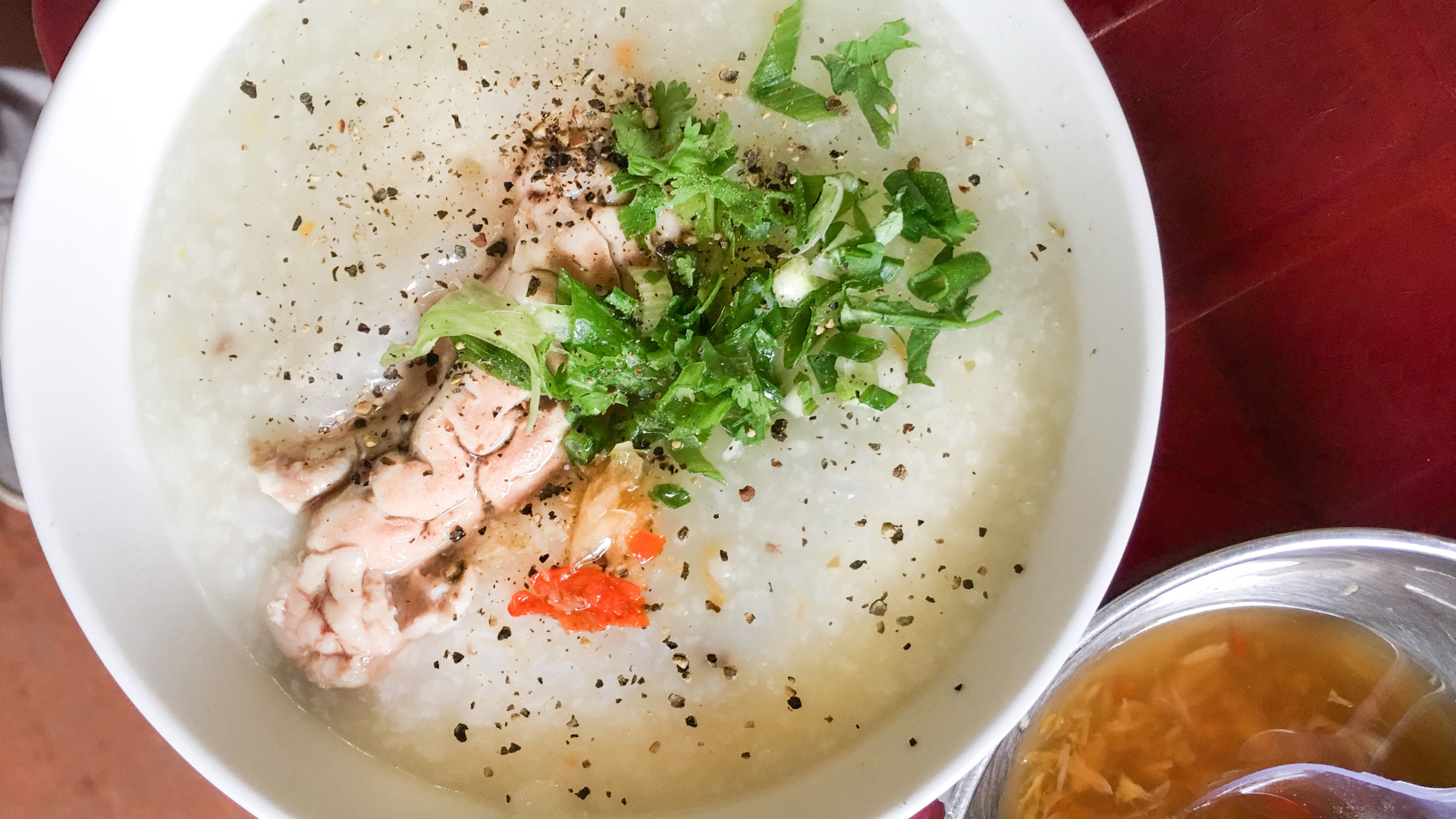 Cháo óc heo cho bé là món ăn dặm dễ ăn, giàu năng lượng