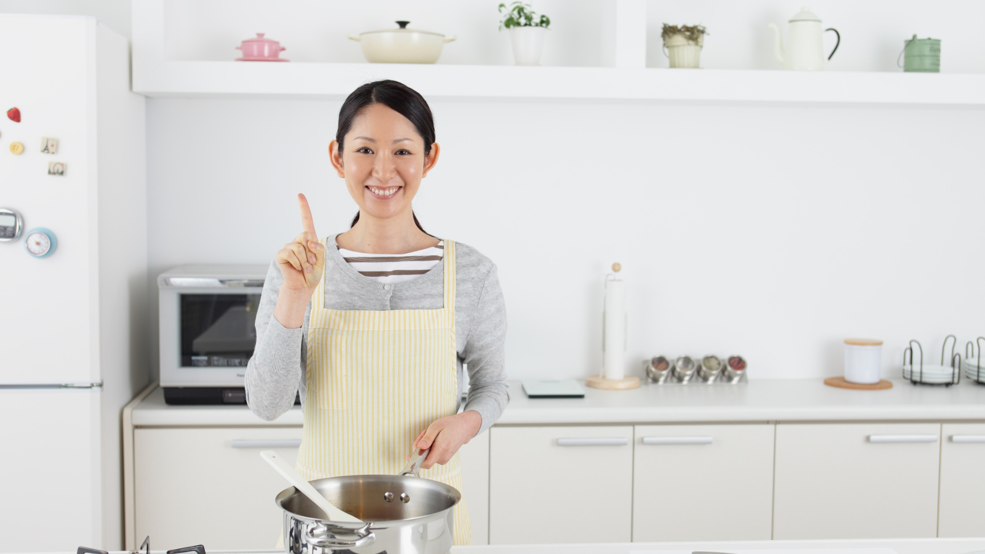 Mẹ cần lưu ý không cho bé ăn quá nhiều thịt đỏ