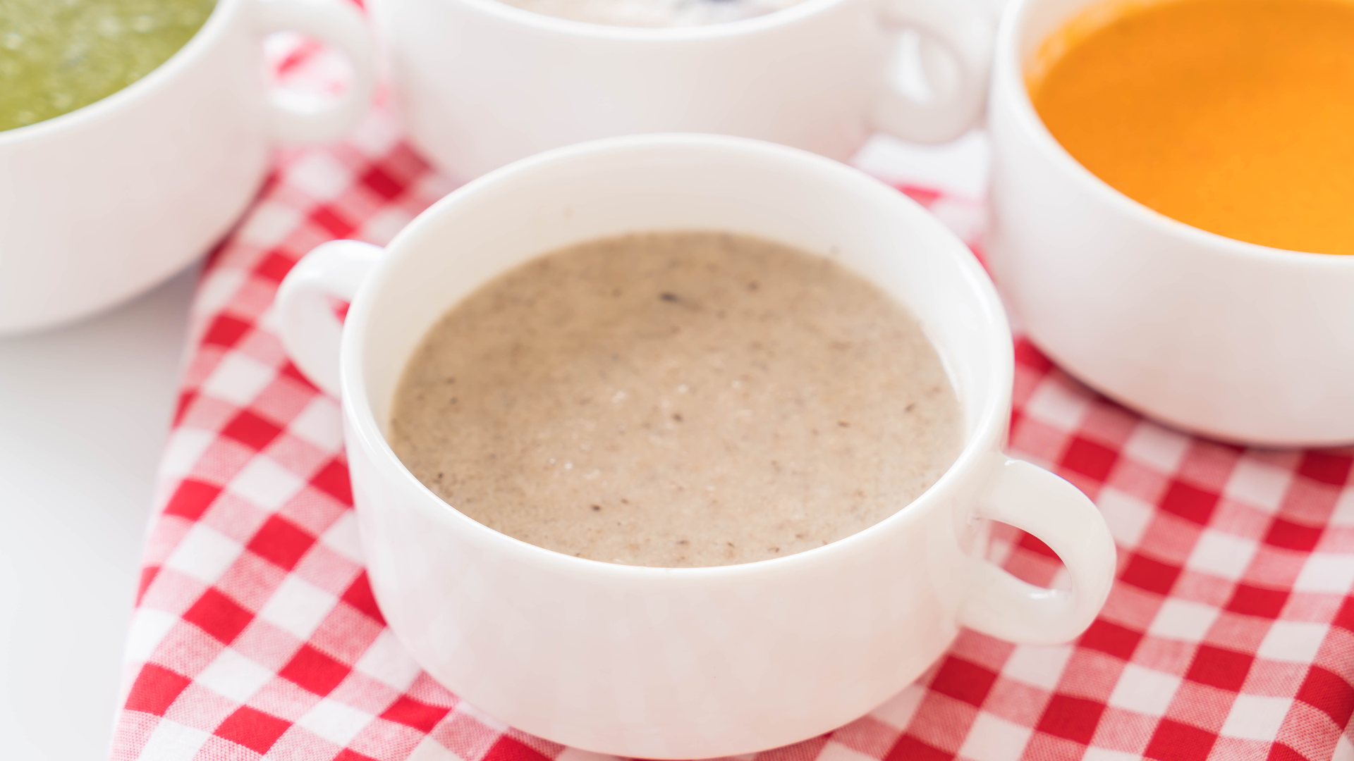 Cháo tim heo cho bé góp phần giúp phát triển thể chất