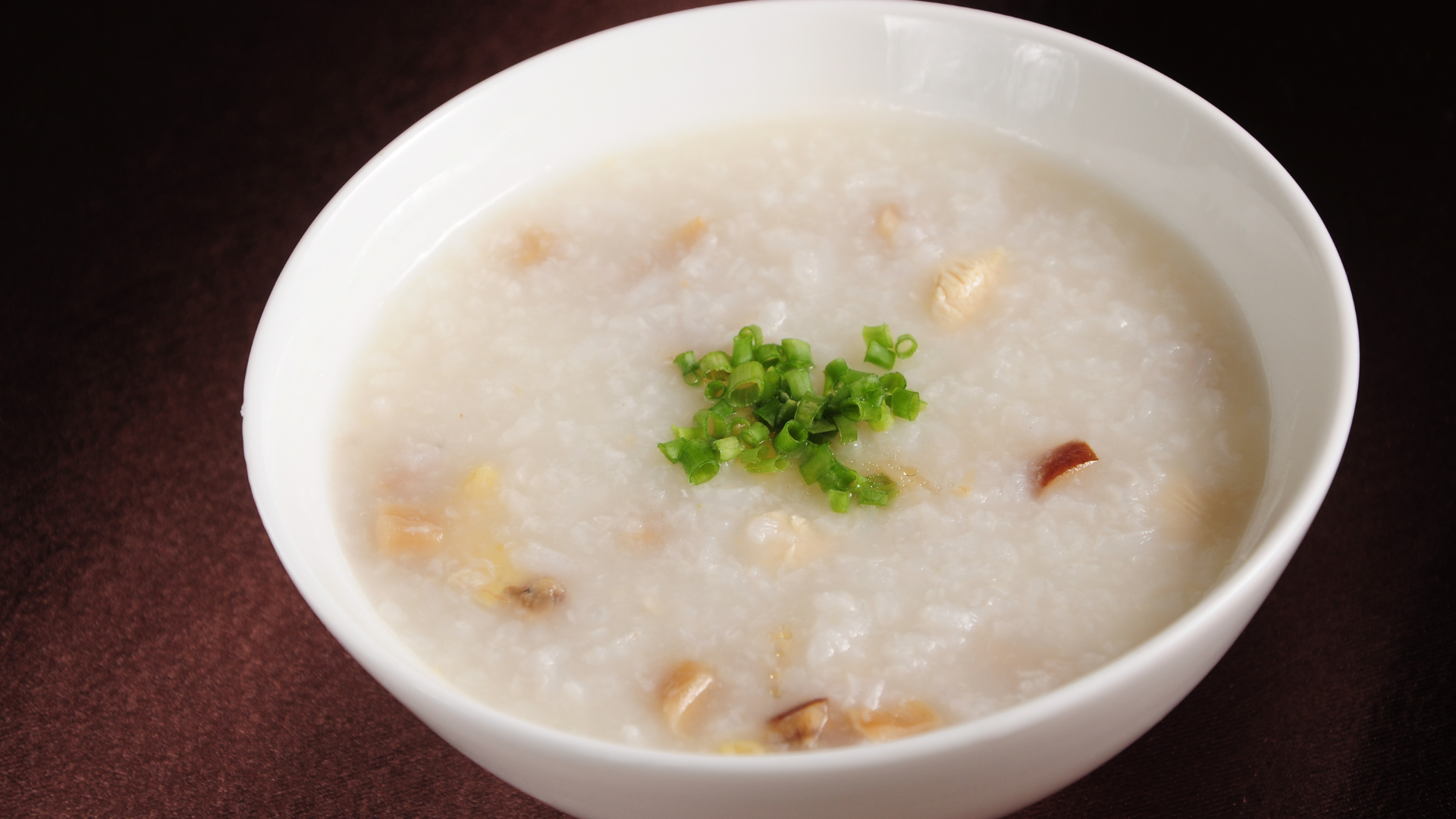 Cháo tổ yến cho bé không chỉ thơm ngon mà còn bổ dưỡng