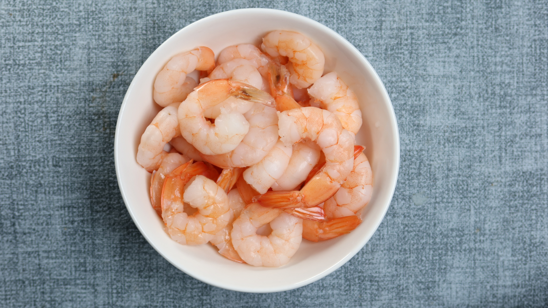 Lượng tôm cho bé nên được điều chỉnh theo độ tuổi